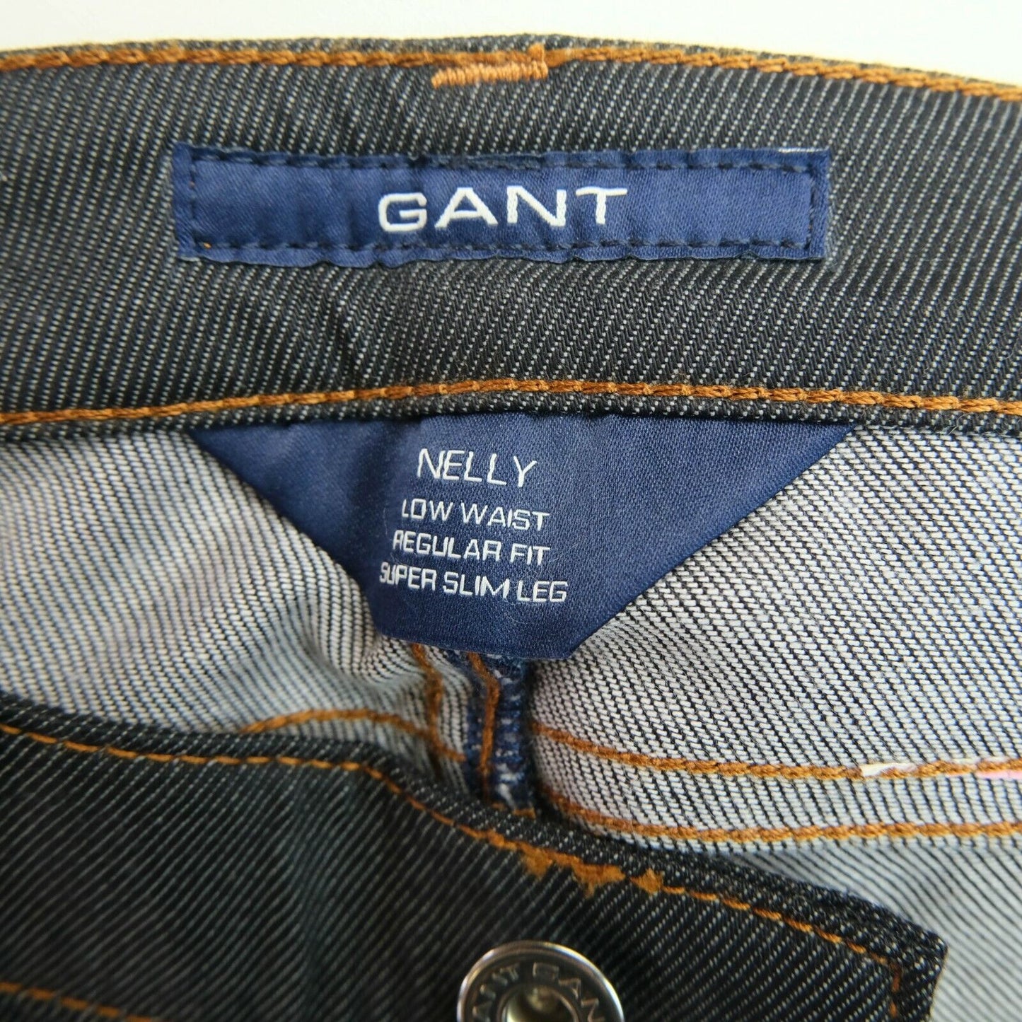 GANT Jeans „Nelly“ in klassischem Denim mit schmalem Bein, Dunkelgrau, Größe W26 L34