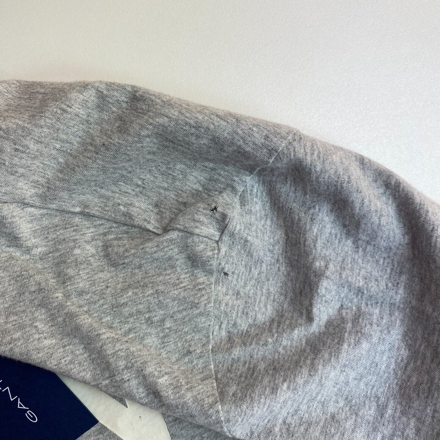 GANT T-shirt à col rond avec logo gris taille S