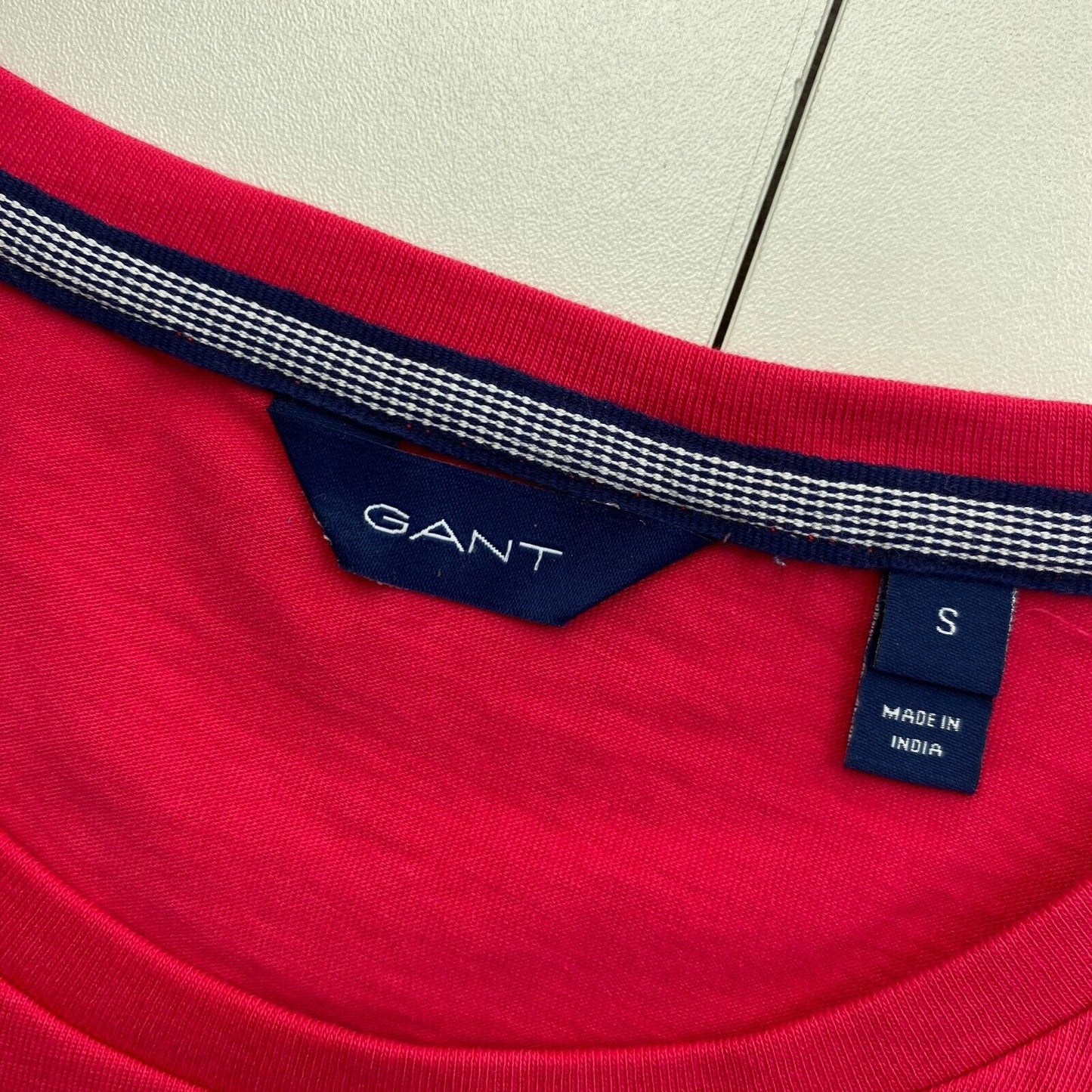 GANT Pink Lock Up T-Shirt mit Rundhalsausschnitt, Größe S