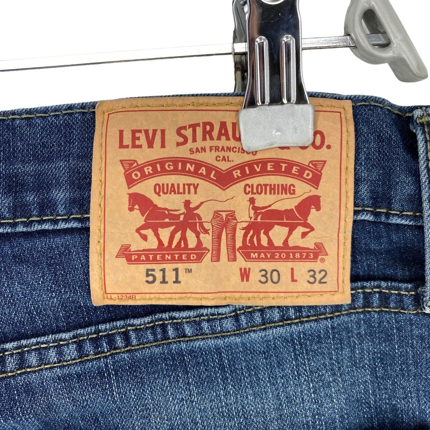 Levi's 511 Dunkelblaue Stretch-Jeans in Slim Fit, W30 L32