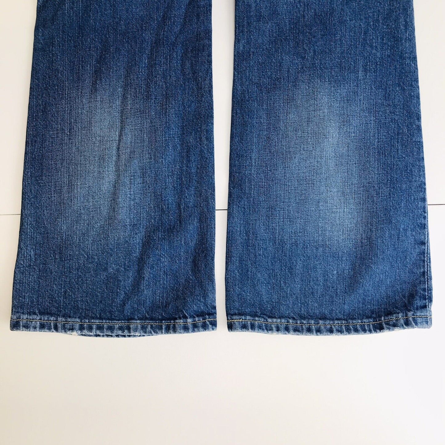 Vintage Levi's Women 520 Blue Bootcut Fit Jeans W27 L32