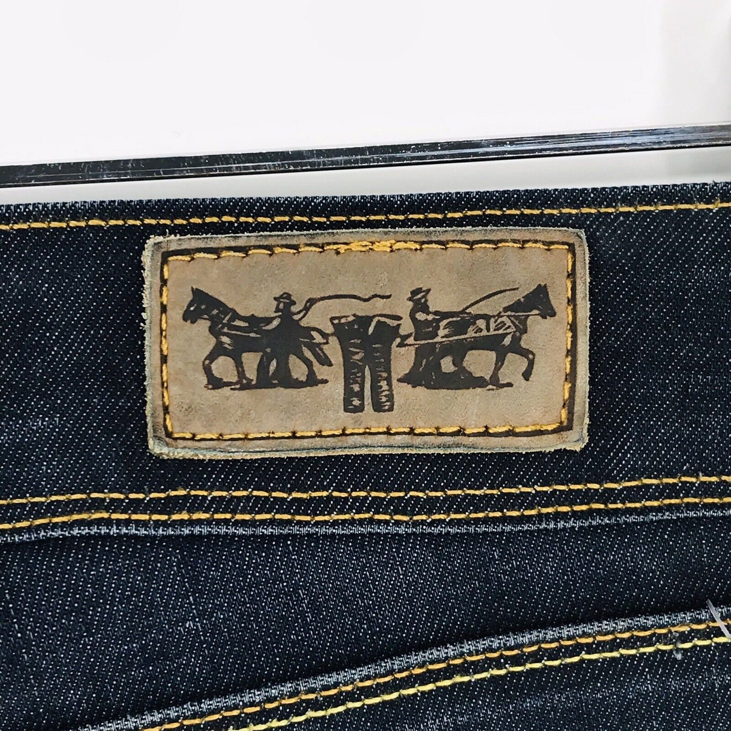 Vintage Levi's 470 Women Dark Blue Regular Straight Fit Jeans Size W27 L32