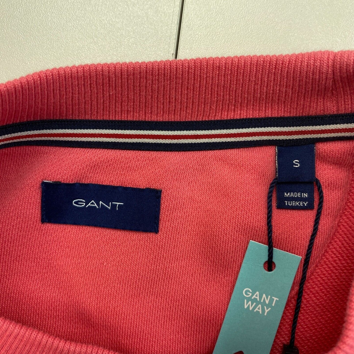 GANT Pink Retro Shield Crew Neck Sweater Pullover Size S