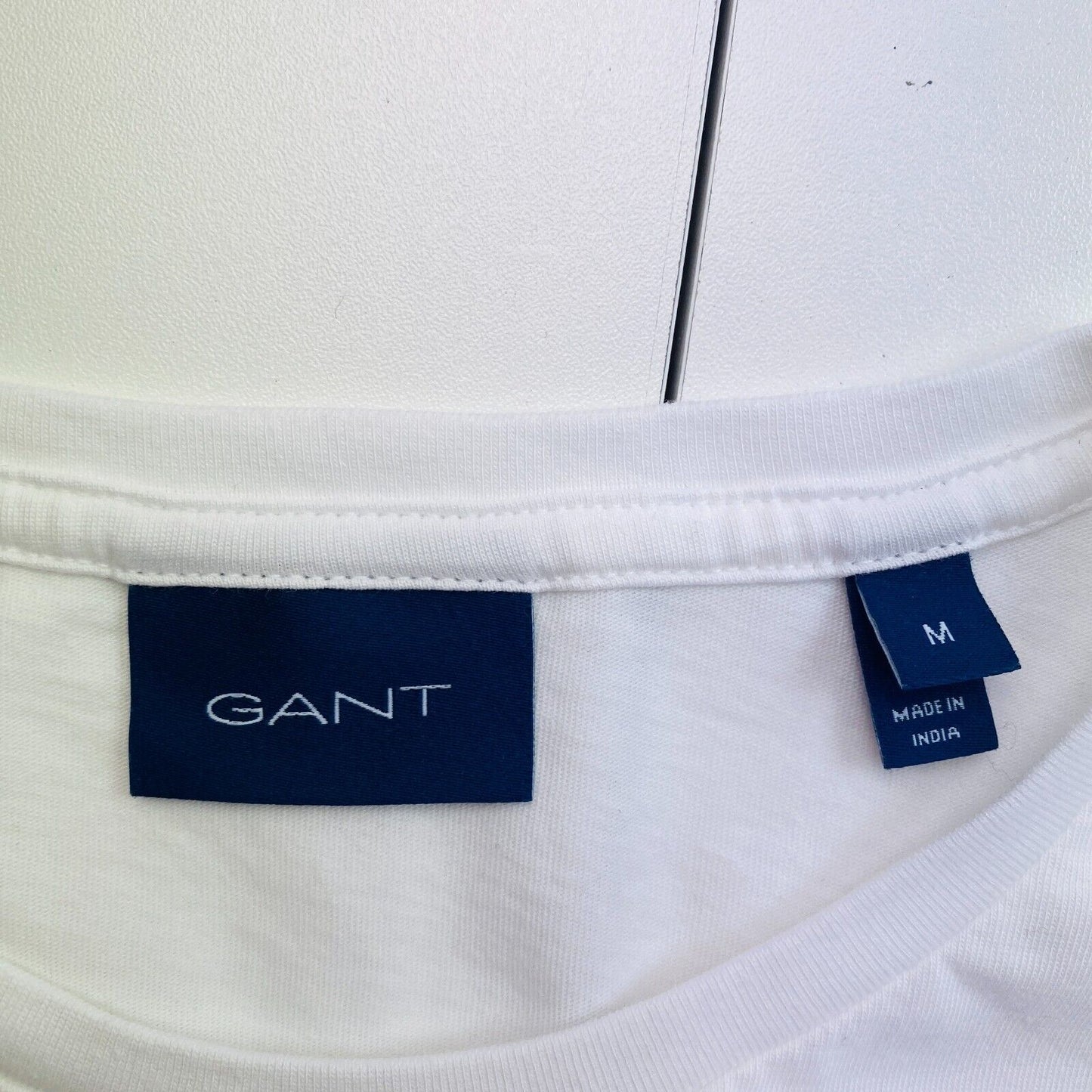 GANT Men White Shield Crew Neck Short Sleeve T Shirt Size M