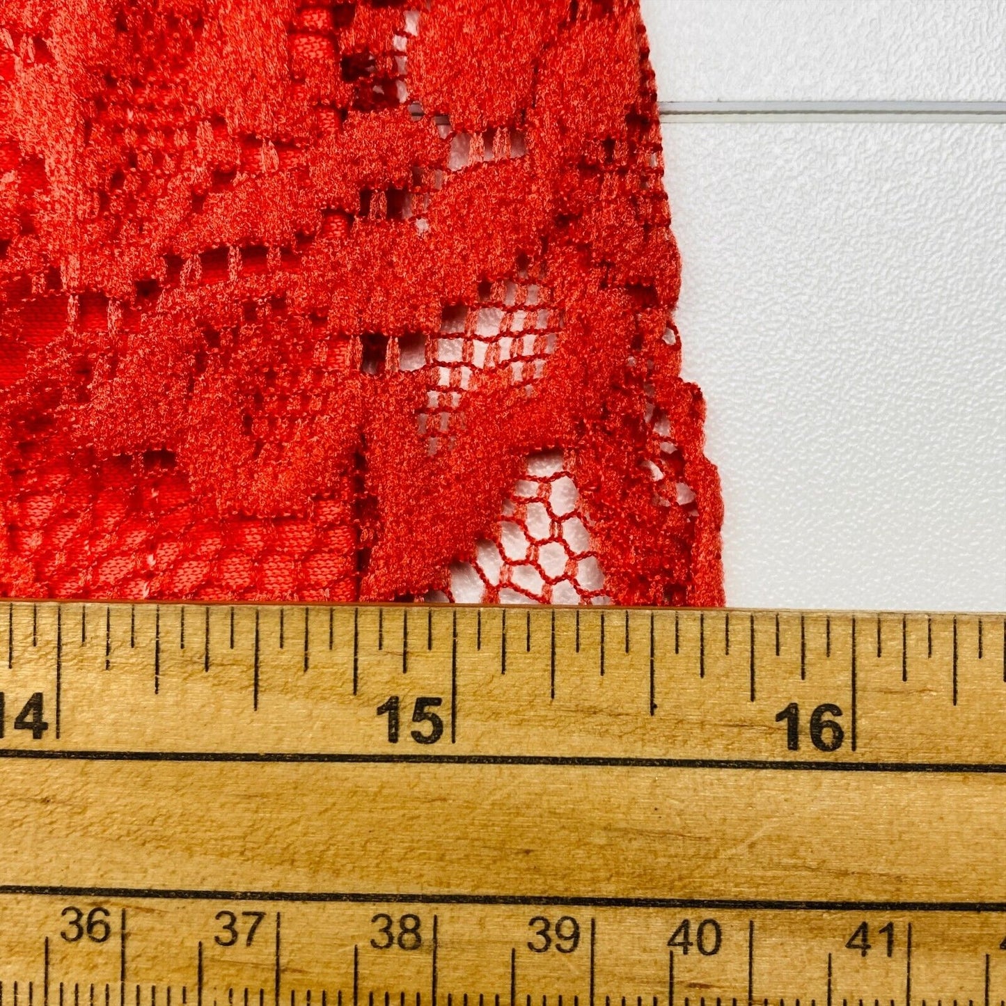 Stradivarius Jupe courte évasée en dentelle rouge florale Taille M