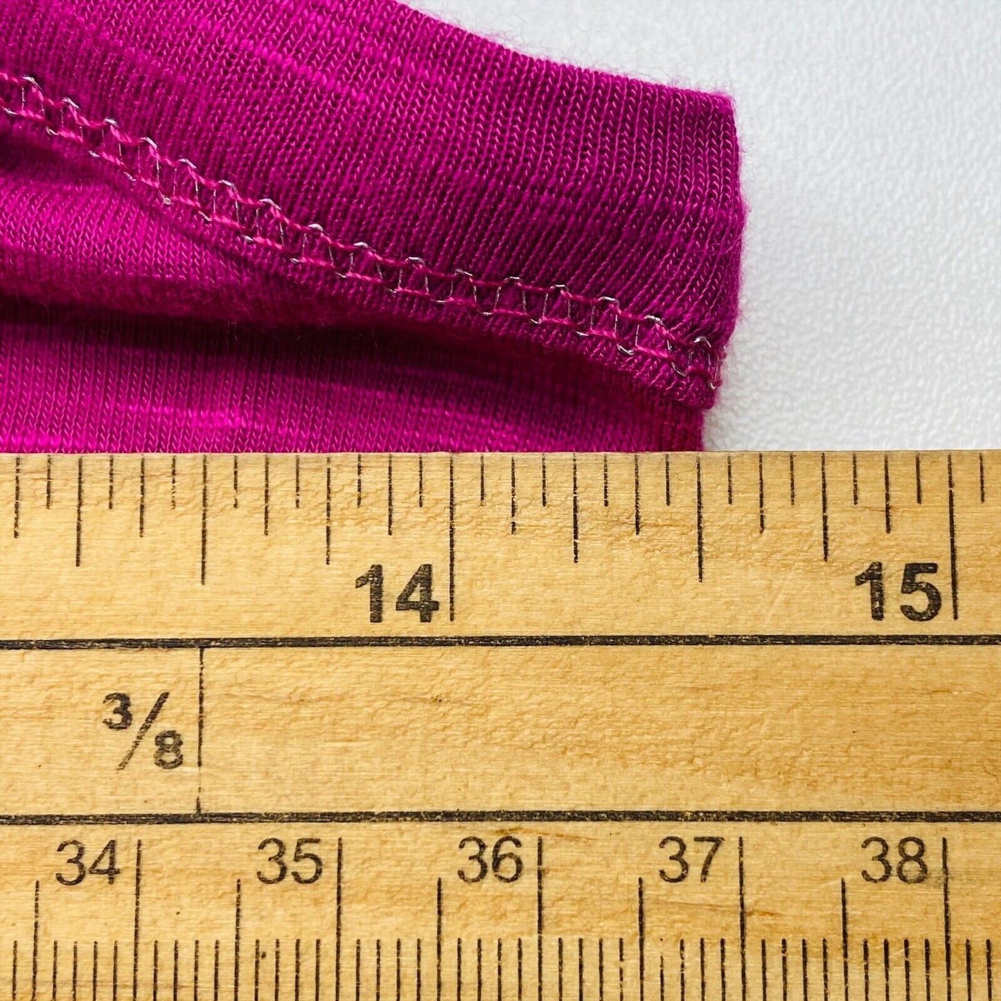 Chilli Pepper – Ärmelloses Neckholder-Jersey-Kleid in Magenta-Lila, figurbetont und ausgestellt, Größe L