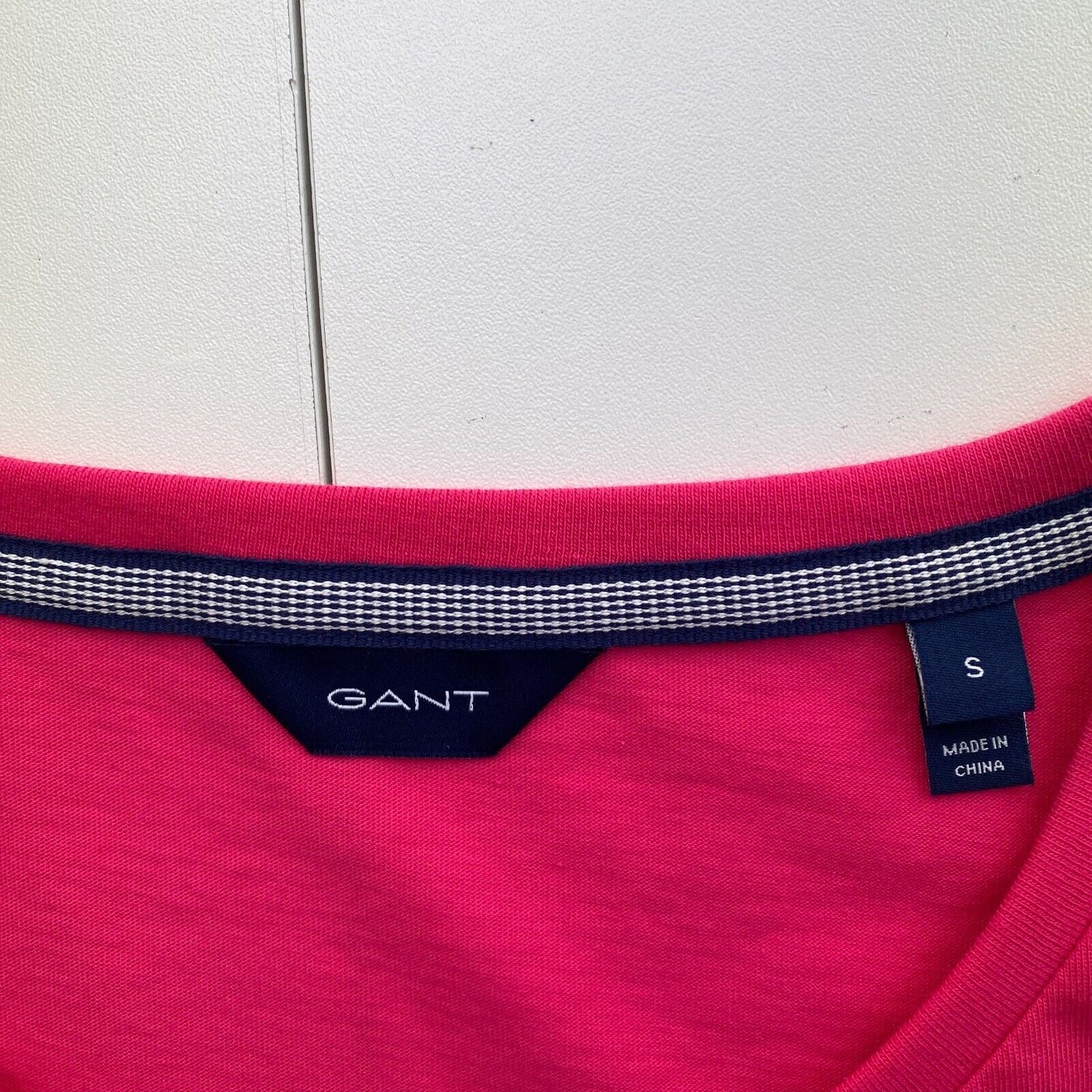 GANT Women Pink Color Lock Up Crew Neck Short Sleeves T Shirt Size S