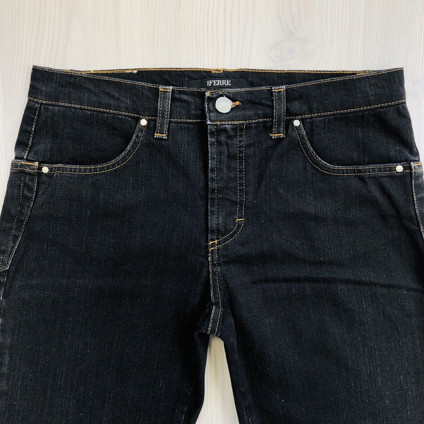 UVP 400 $ GF Gianfranco Ferre Schlagjeans schwarz Größe W29 / IT43 / UK11