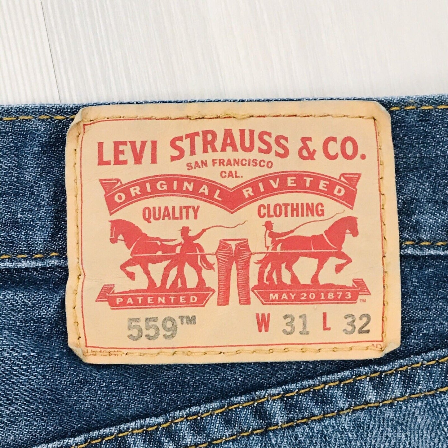 Levi's 559 Dark Blue Relaxed Straight Fit Jeans Size W31 L32