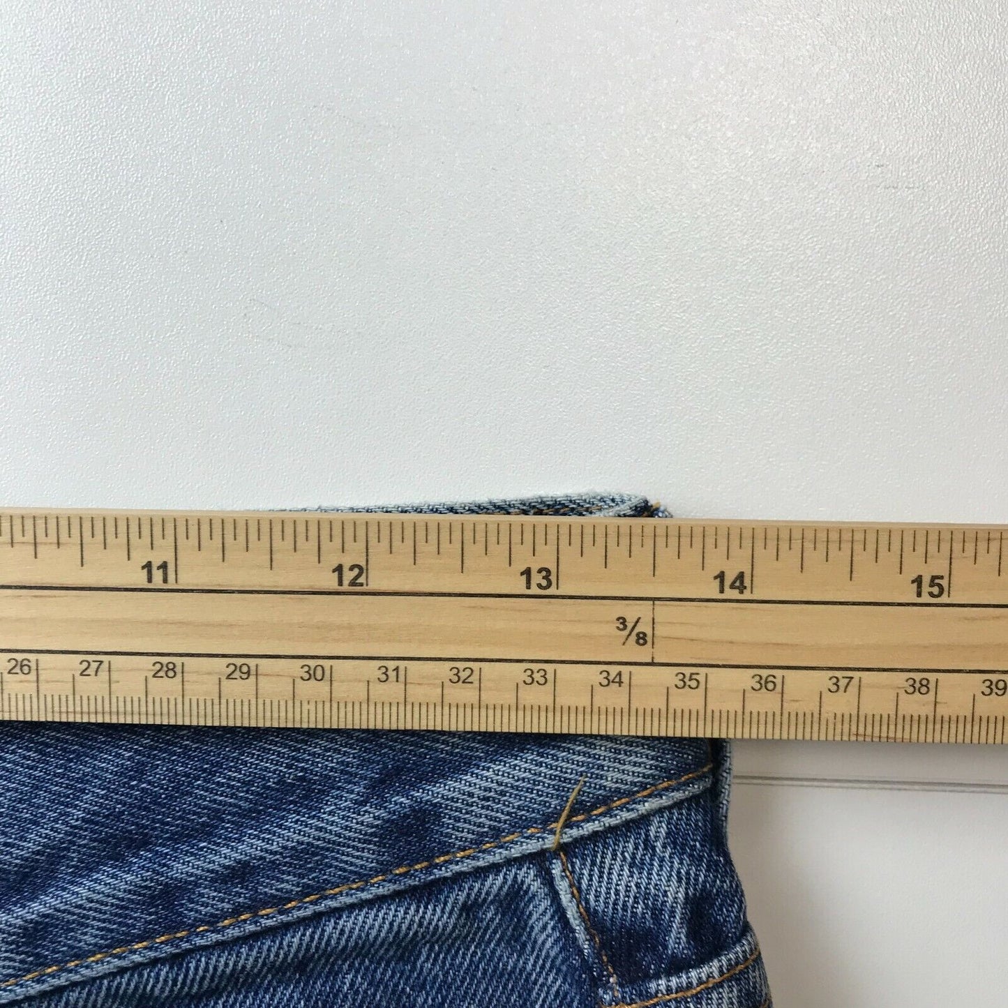 INVICTA Damen Jeans in Dunkelblau mit normaler, konischer Passform, Größe W28, hergestellt in Italien