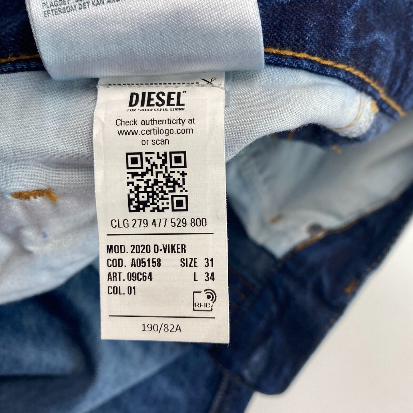 DIESEL Dunkelblaue gerade Jeans W31 L34