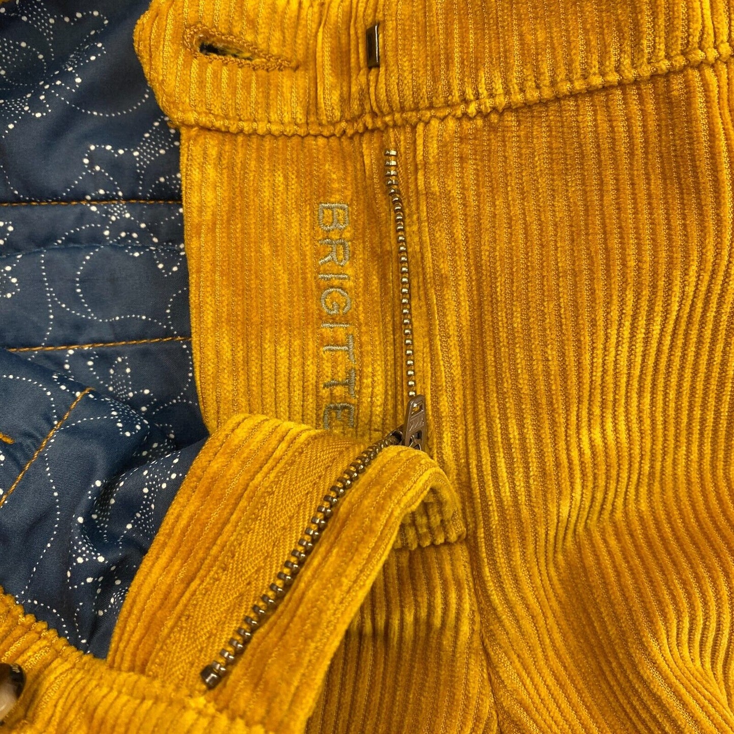 JACOB COHEN Women BRIGITTE Yellow Corduroy Capri Pants Trousers Size W26