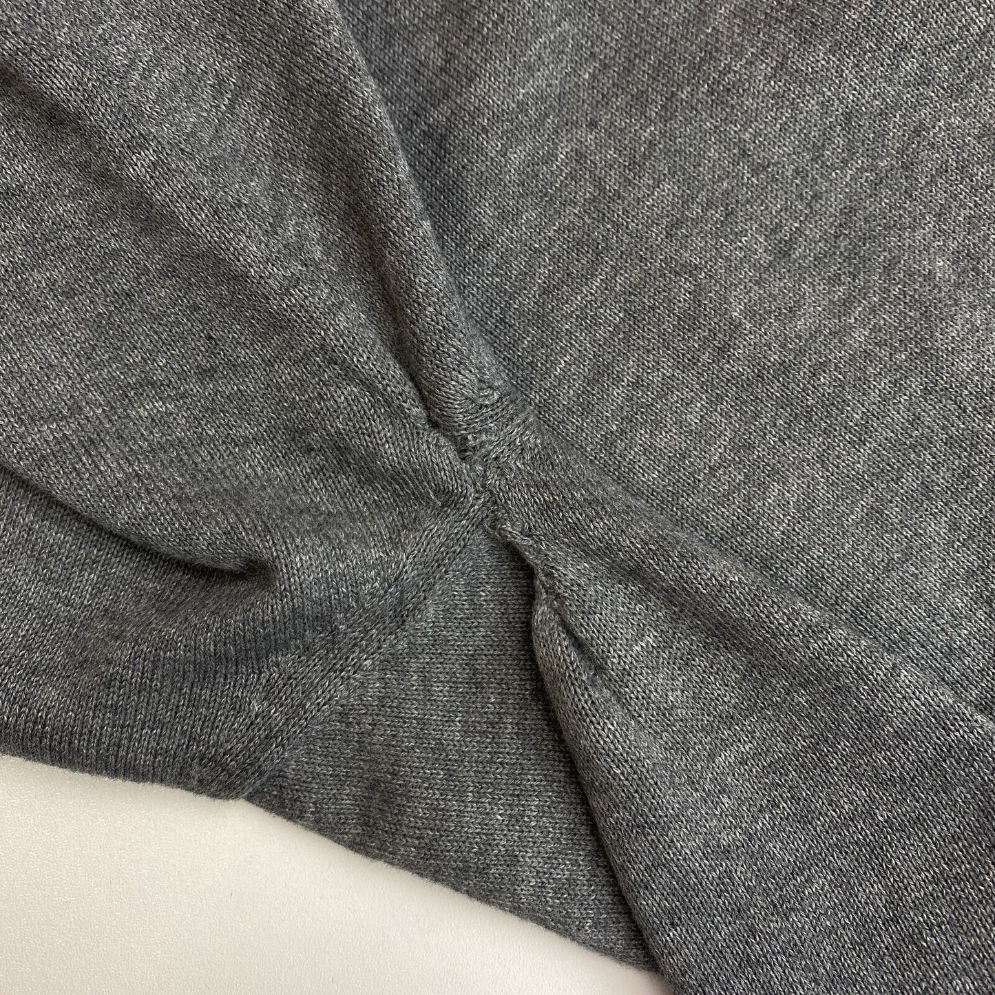 GANT Grauer klassischer Pullover aus Baumwolle mit V-Ausschnitt, Größe 2XL