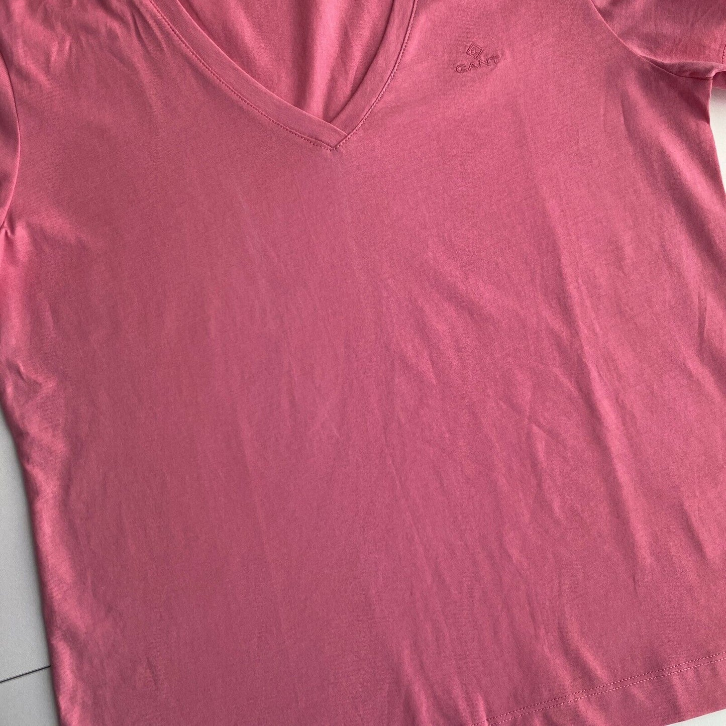 GANT T-shirt col V original rose taille S