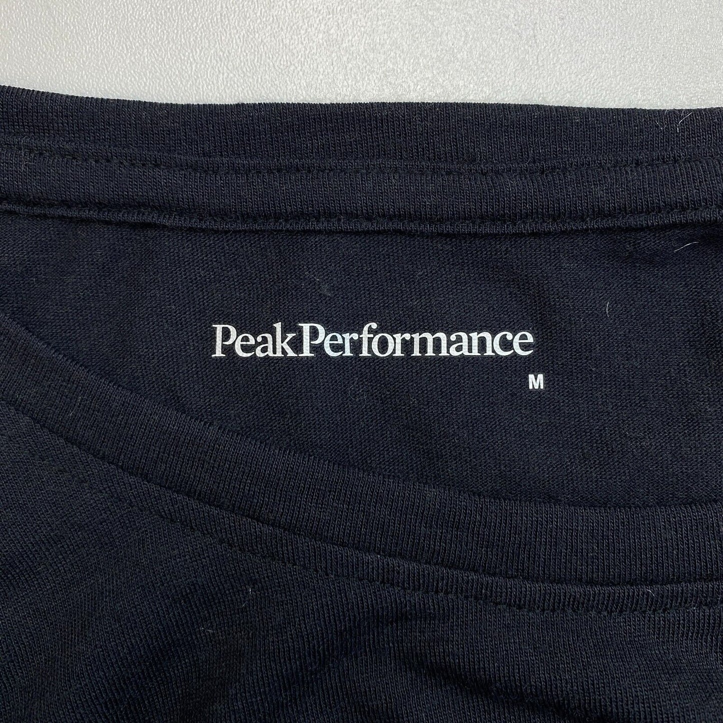 Peak Performance Women Black Wool Blend Cropped LS Crew Neck Top Size M