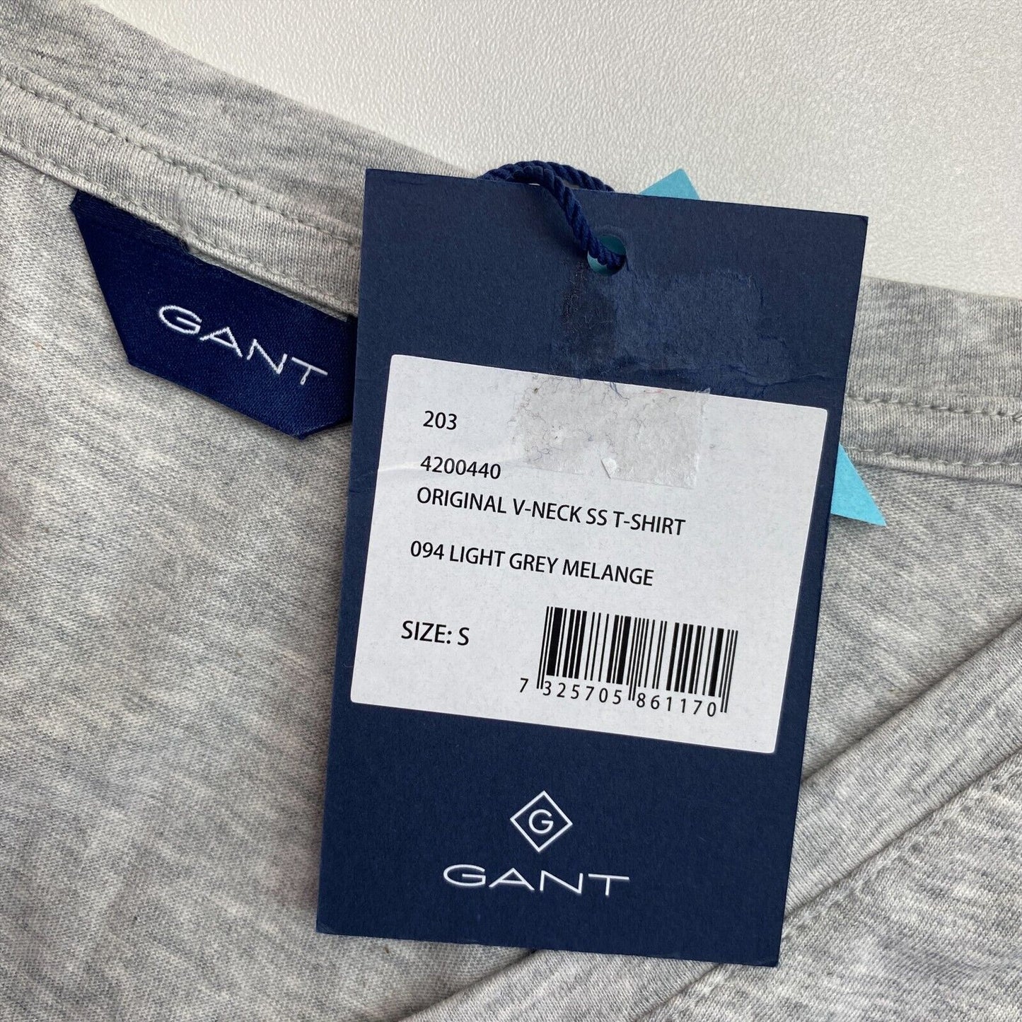 GANT Graues Original T-Shirt mit V-Ausschnitt, Größe S