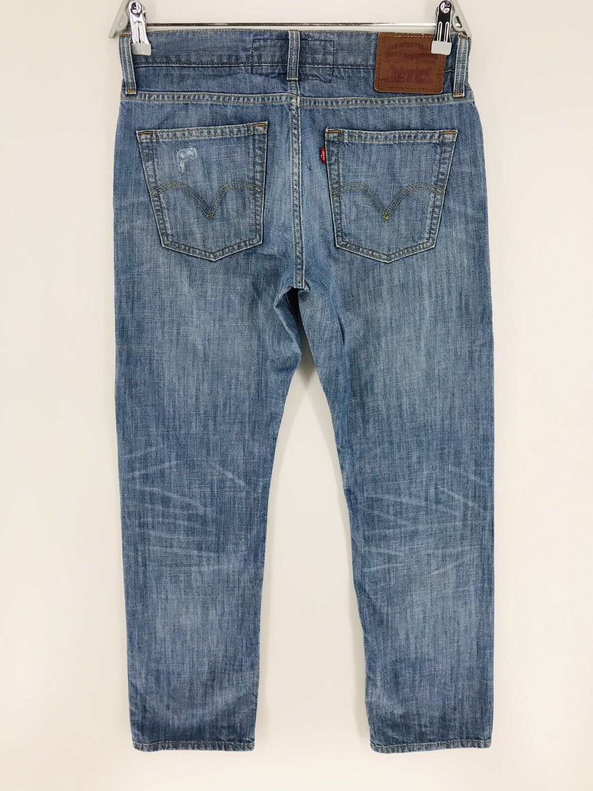 Vintage Levi‘s 514 Blue Slim Straight Fit Distressed Jeans Size W31 L32