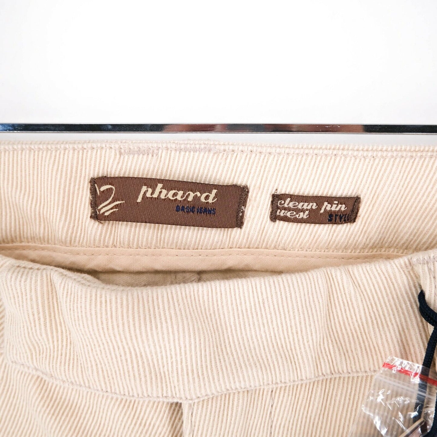 PHARD Beige Capri Chino Pants Trousers Size 29