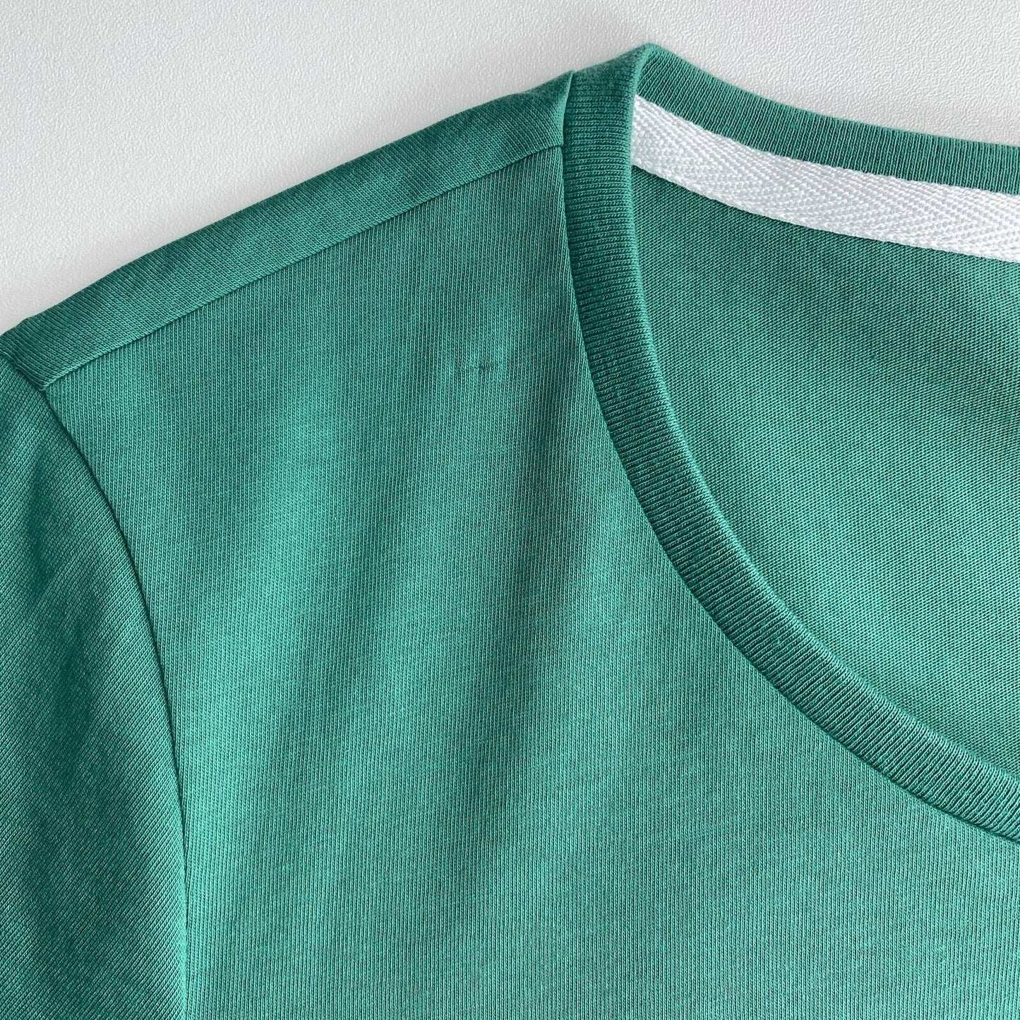 GANT Green Arch Logo Cap Sleeve Crew Neck T-shirt Taille S