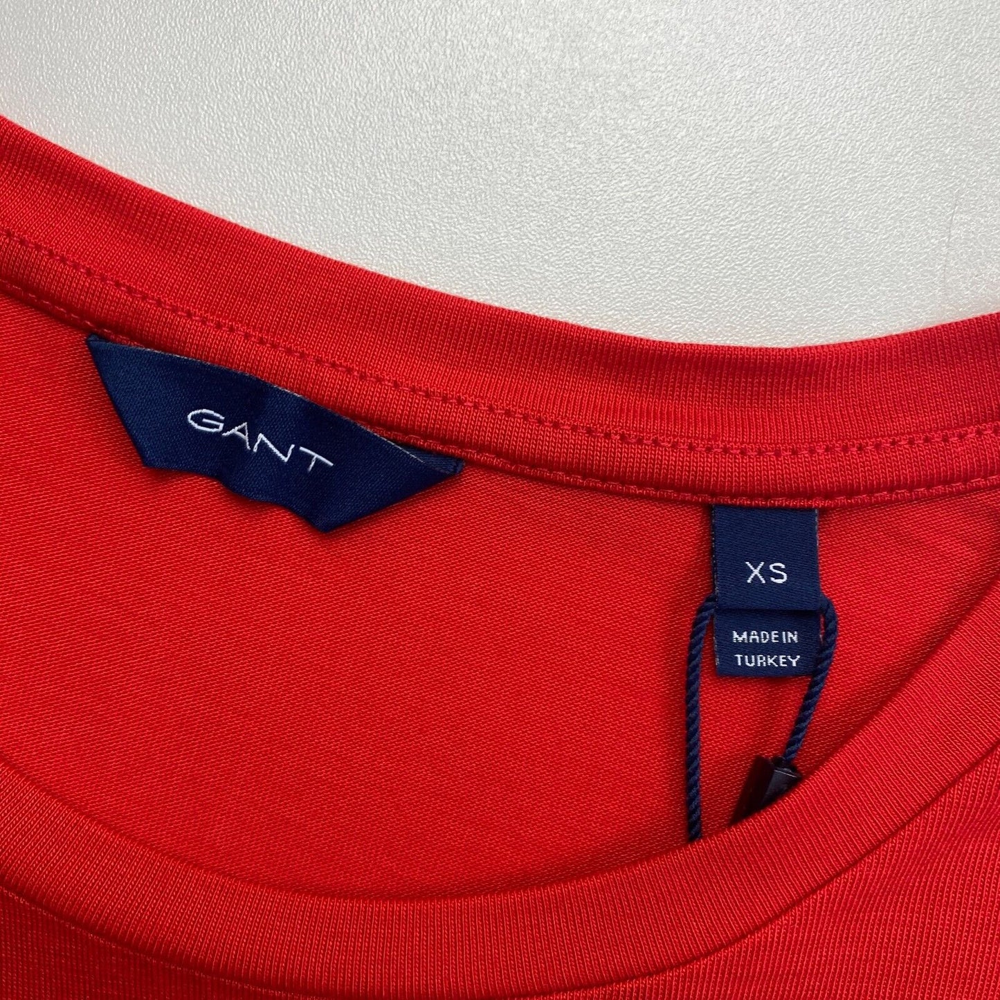 GANT T-shirt à col rond léger rouge taille XS