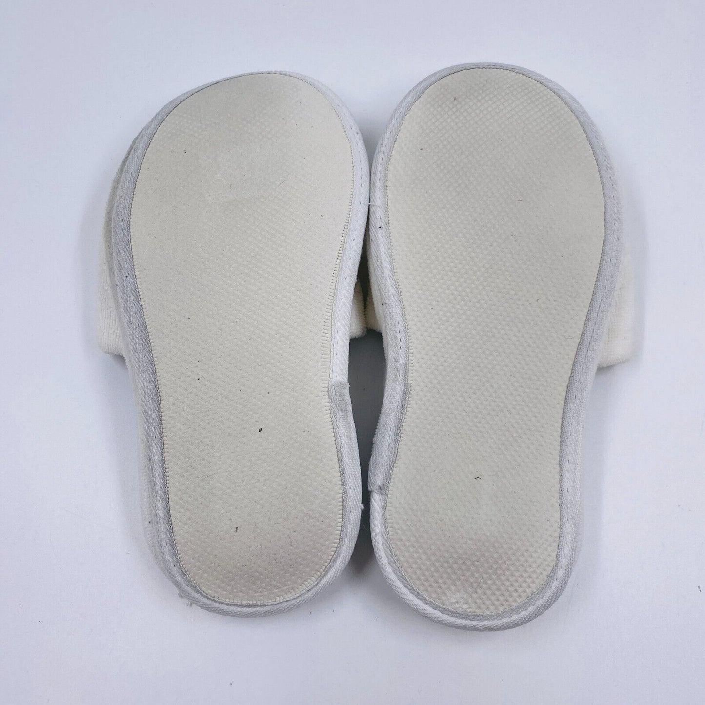 GANT White Unisex Graphic Logo Slip On Home Slippers Size L / XL