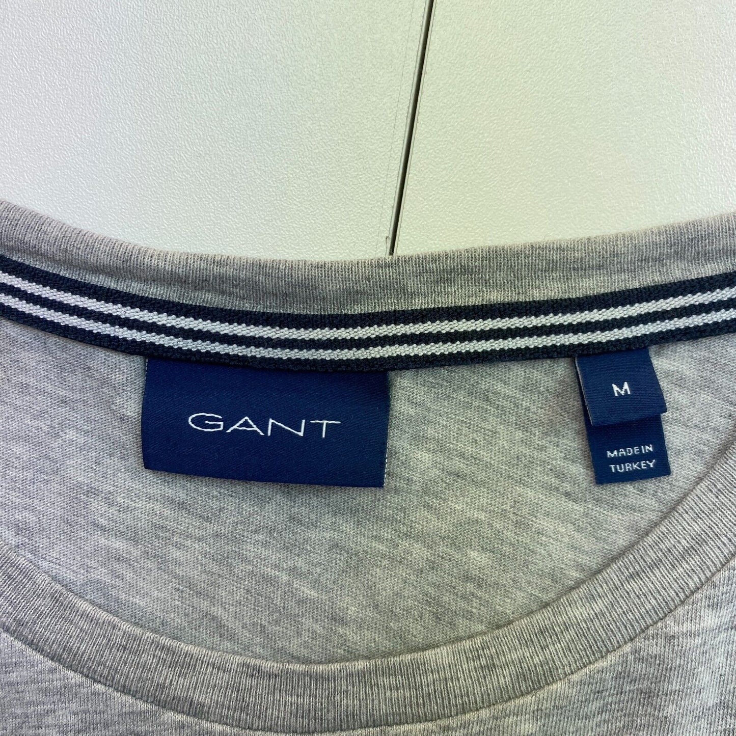 GANT T-shirt à col rond avec logo gris taille M