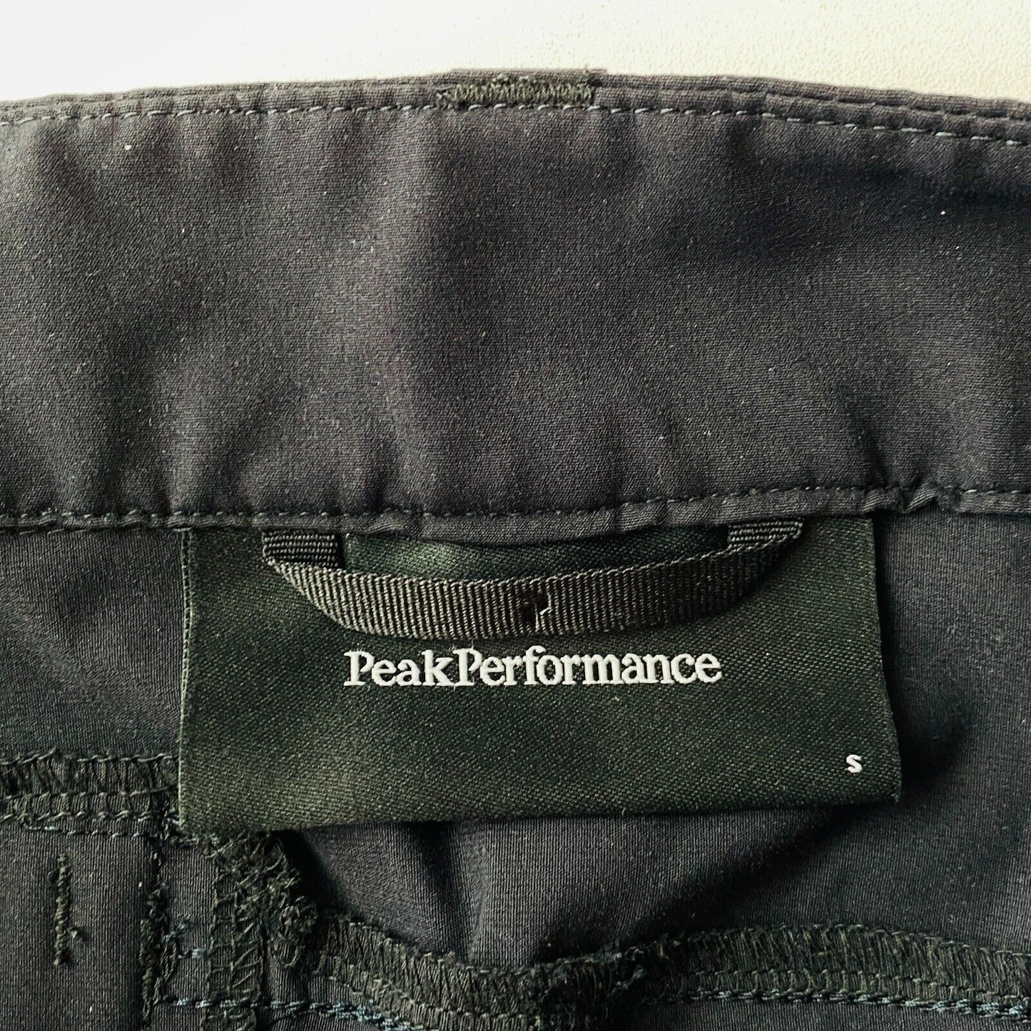 Peak Performance Women Black Regular Fit Hiking Trousers Size S W27