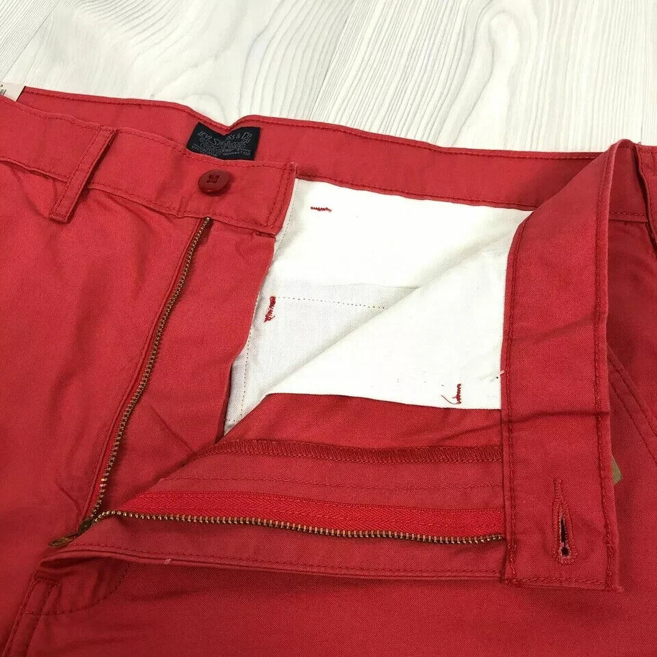 Levi‘s Mens Red Straight Fit Below Waist Above Knee Chino Shorts W38