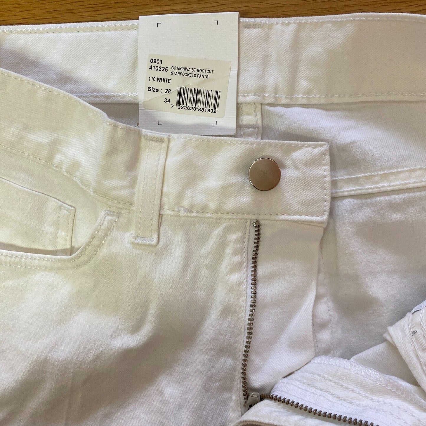 GANT White High Waist Regular Bootcut Fit Star Pockets Size W28 L34