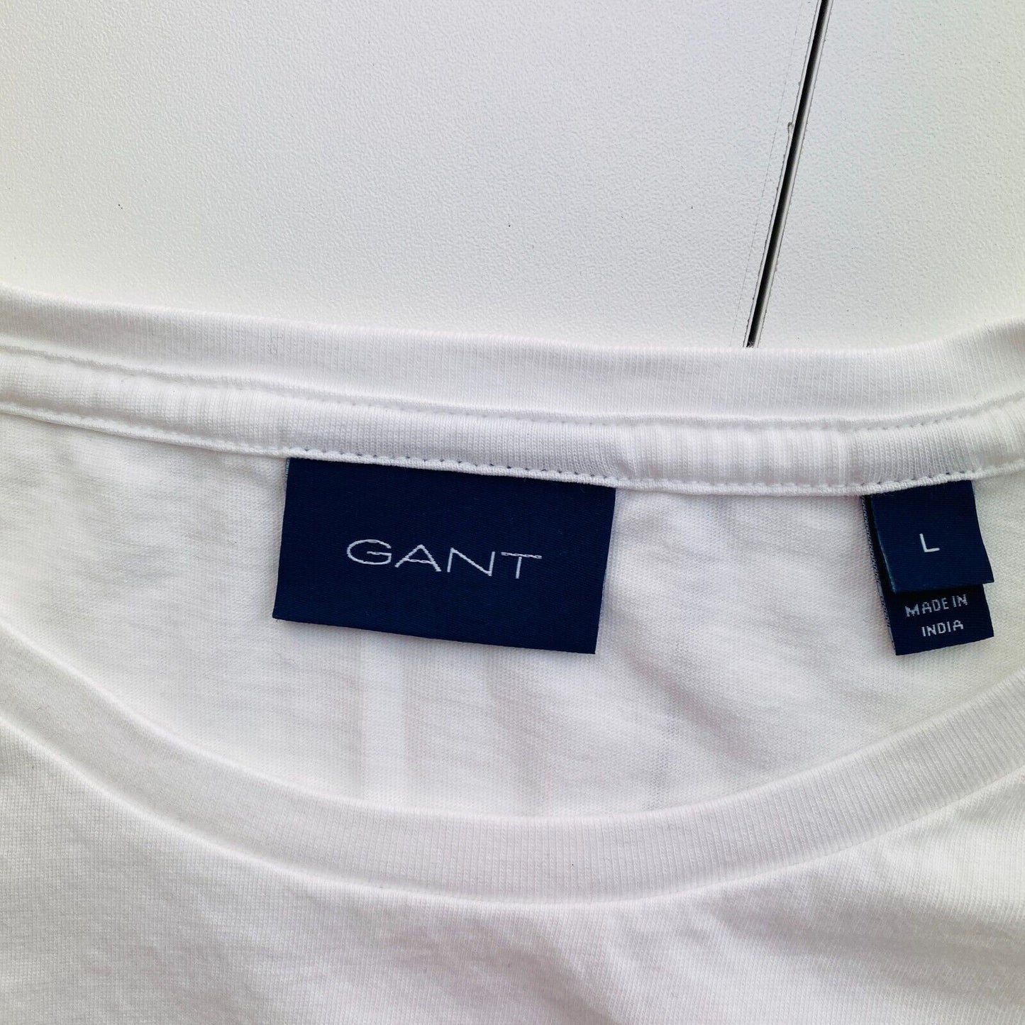 GANT Men White Shield Crew Neck Short Sleeve T Shirt Size L