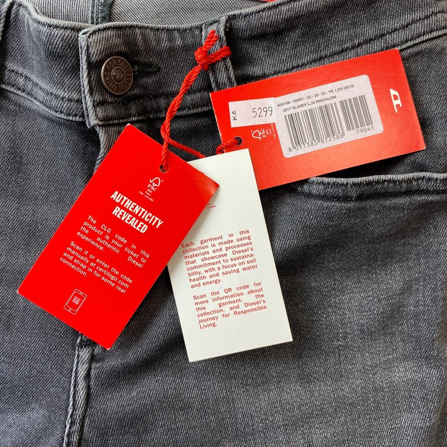 Diesel 2017 SLANDY Damen Jeans, grau, mittlere Taille, superenge Passform, Größe W28 L32