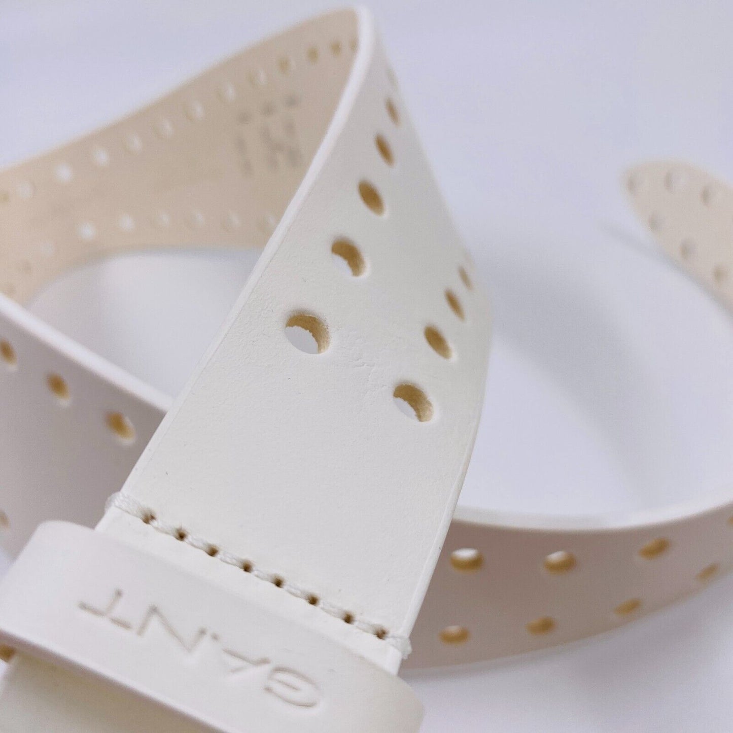 GANT Ladies White 100% Leather Perforated Waist Belt Size 70 cm 28 in.