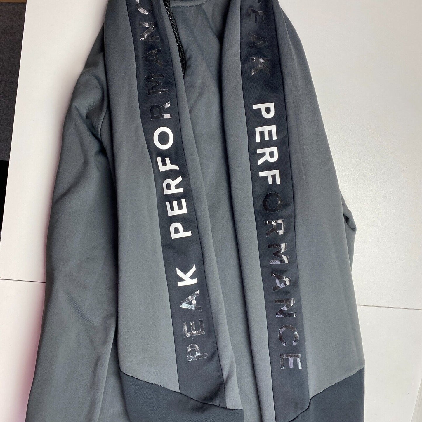 Peak Performance Grey M Rider Zip Jacket Size M