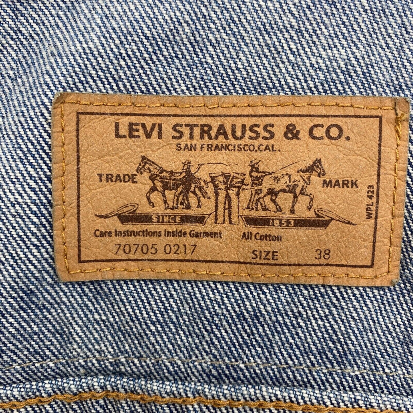 Levi`s Vintage Clothing Men Blue Corduroy Cone Denim Trucker Jacket Coat Size S