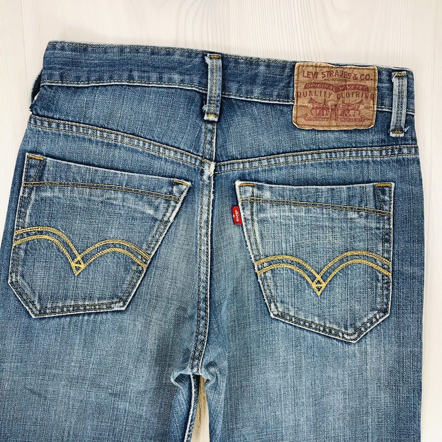 Vintage Levis Blaue Jeans mit normaler gerader Passform 14 Reg / W27 L27