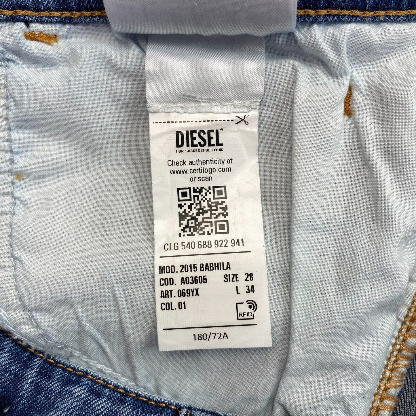 DIESEL Blaue Röhrenjeans Größe W28 L34