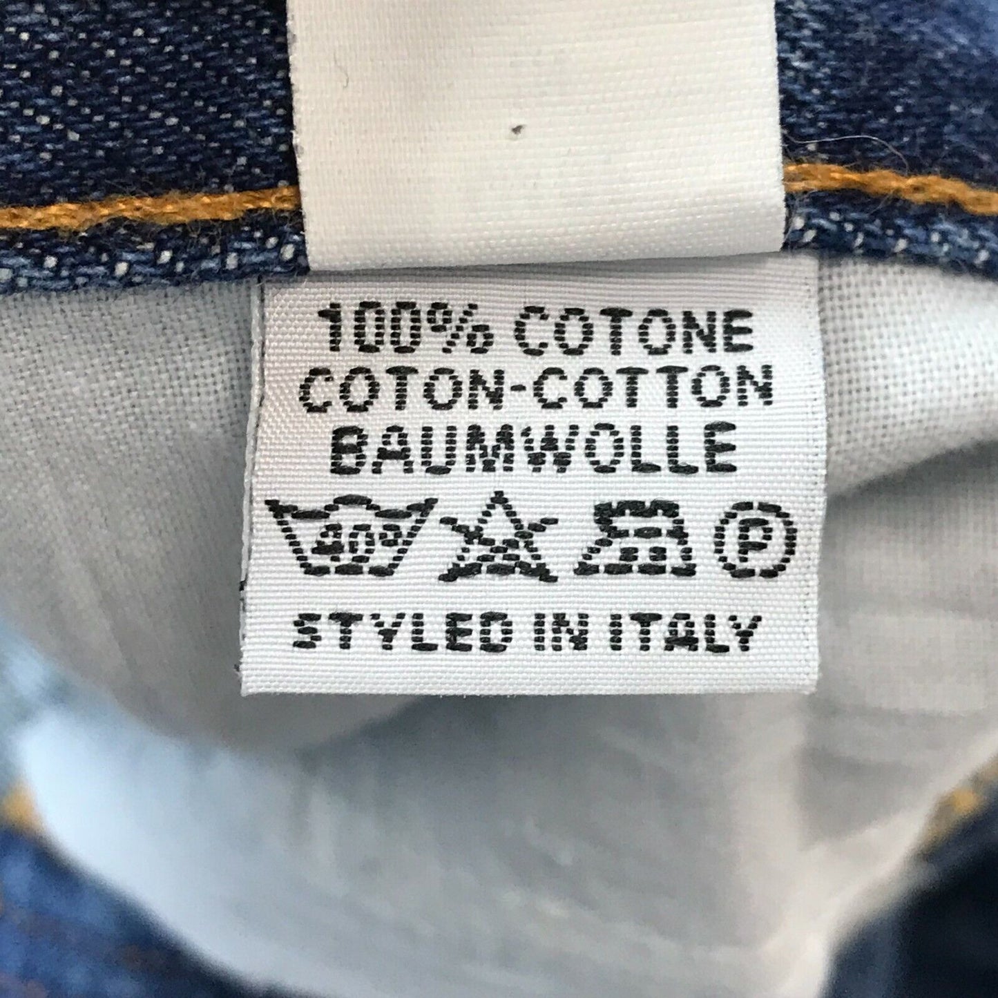 INVICTA Damen Jeans in Dunkelblau mit normaler, konischer Passform, Größe W28, hergestellt in Italien