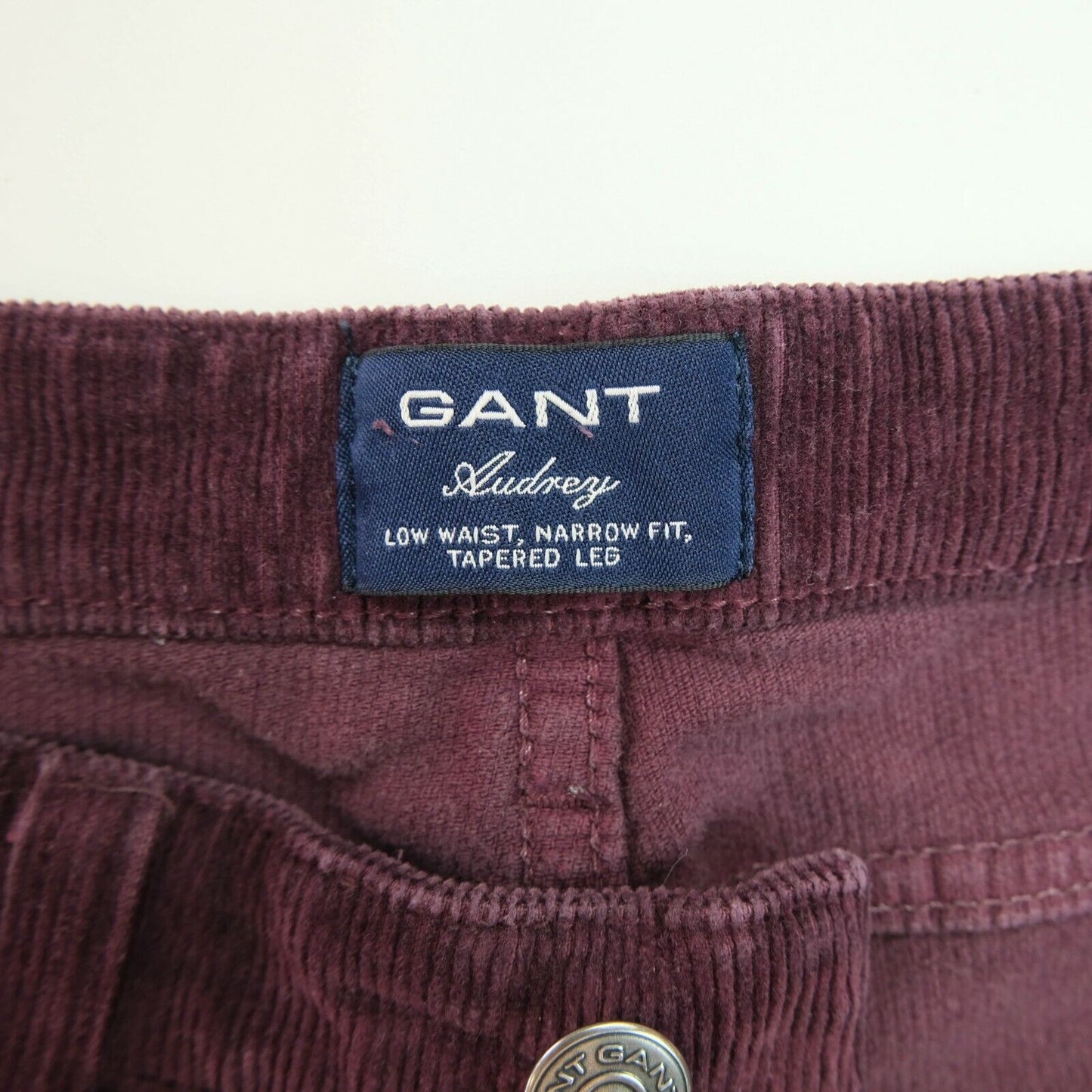 RRP €135 GANT Dark Red Tapered Stretch Velvet Jeans Size W27 L32