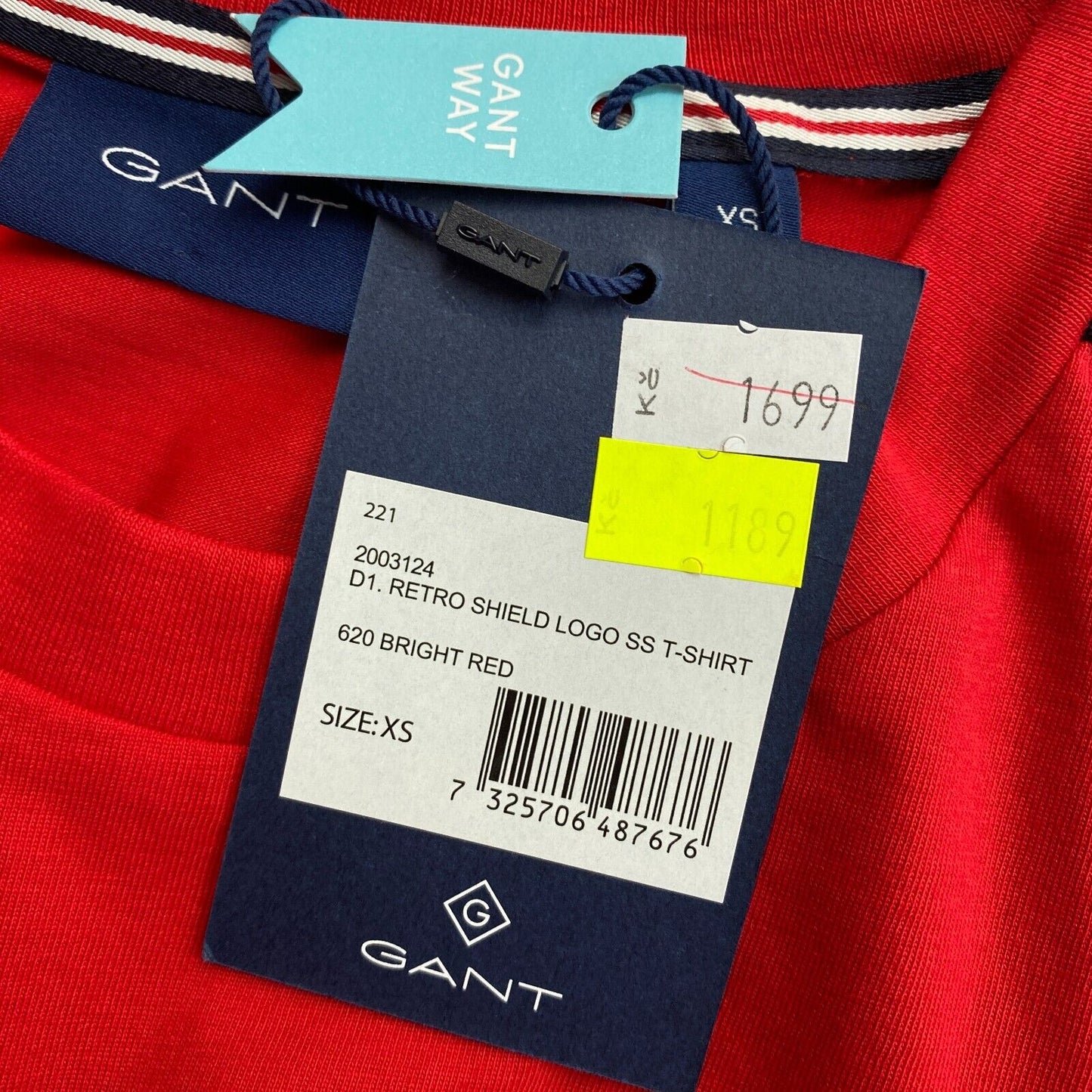 GANT Red Retro Shield Logo Crew Neck T Shirt Size XS