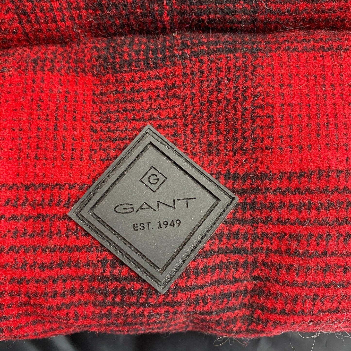 GANT Red Padded Check Scarf Shawl