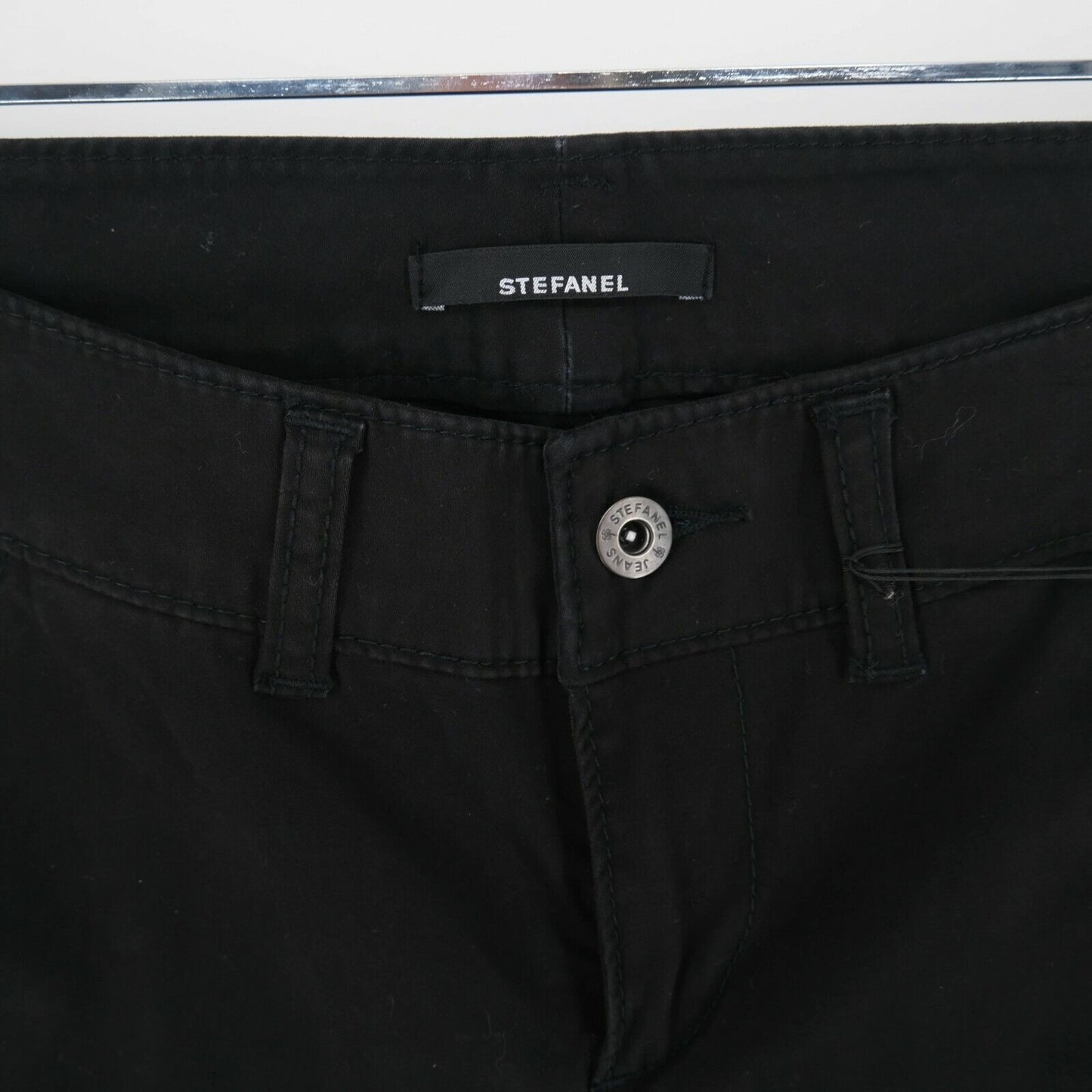 STEFANEL Schwarze Jeans mit weitem Bein und Schlag, Größe EU 34 UK 4 US 2