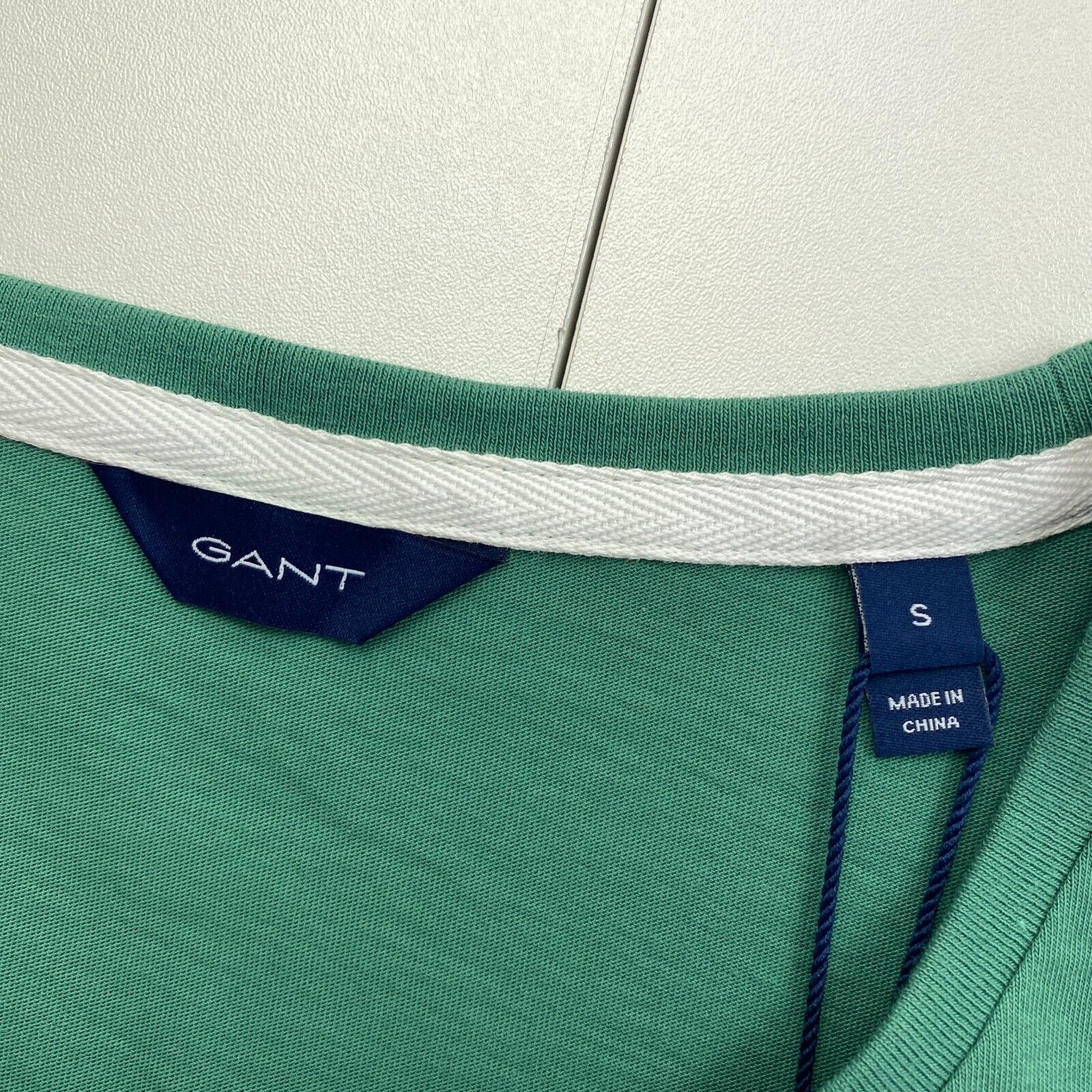 GANT Green Arch Logo Cap Sleeve Crew Neck T-shirt Taille S