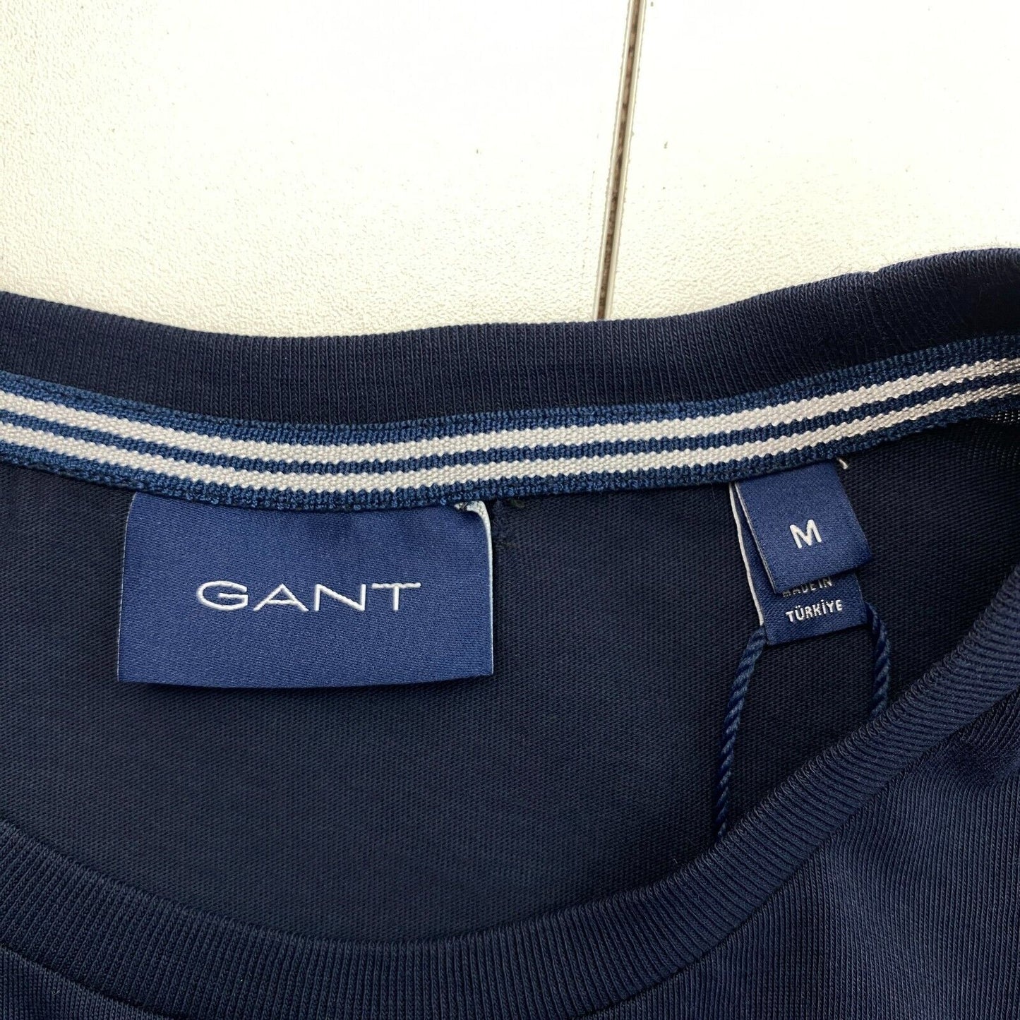 GANT Men Navy Blue Retro Shield Logo Crew Neck Short Sleeve T Shirt Size M