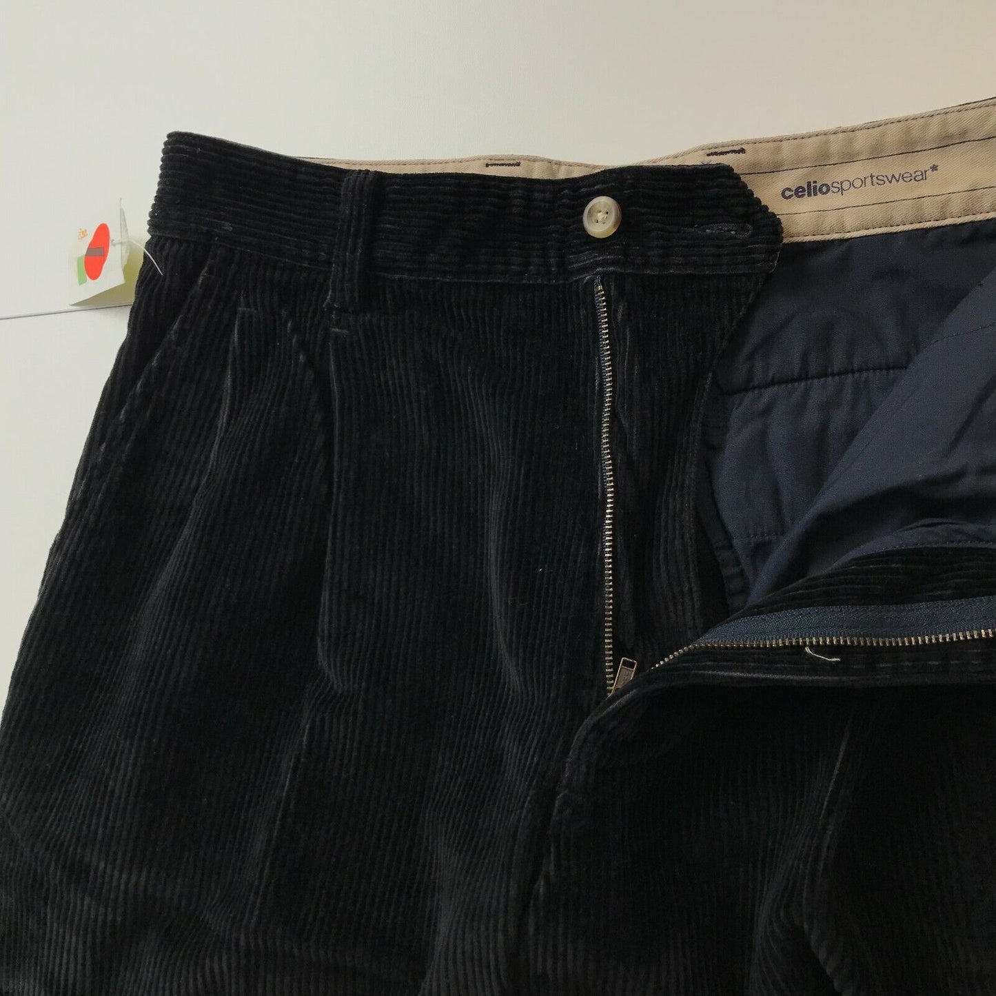 CELIO Cordhose für Damen, schwarz, reguläre Passform, gerade Passform, Größe EUR 36 W28