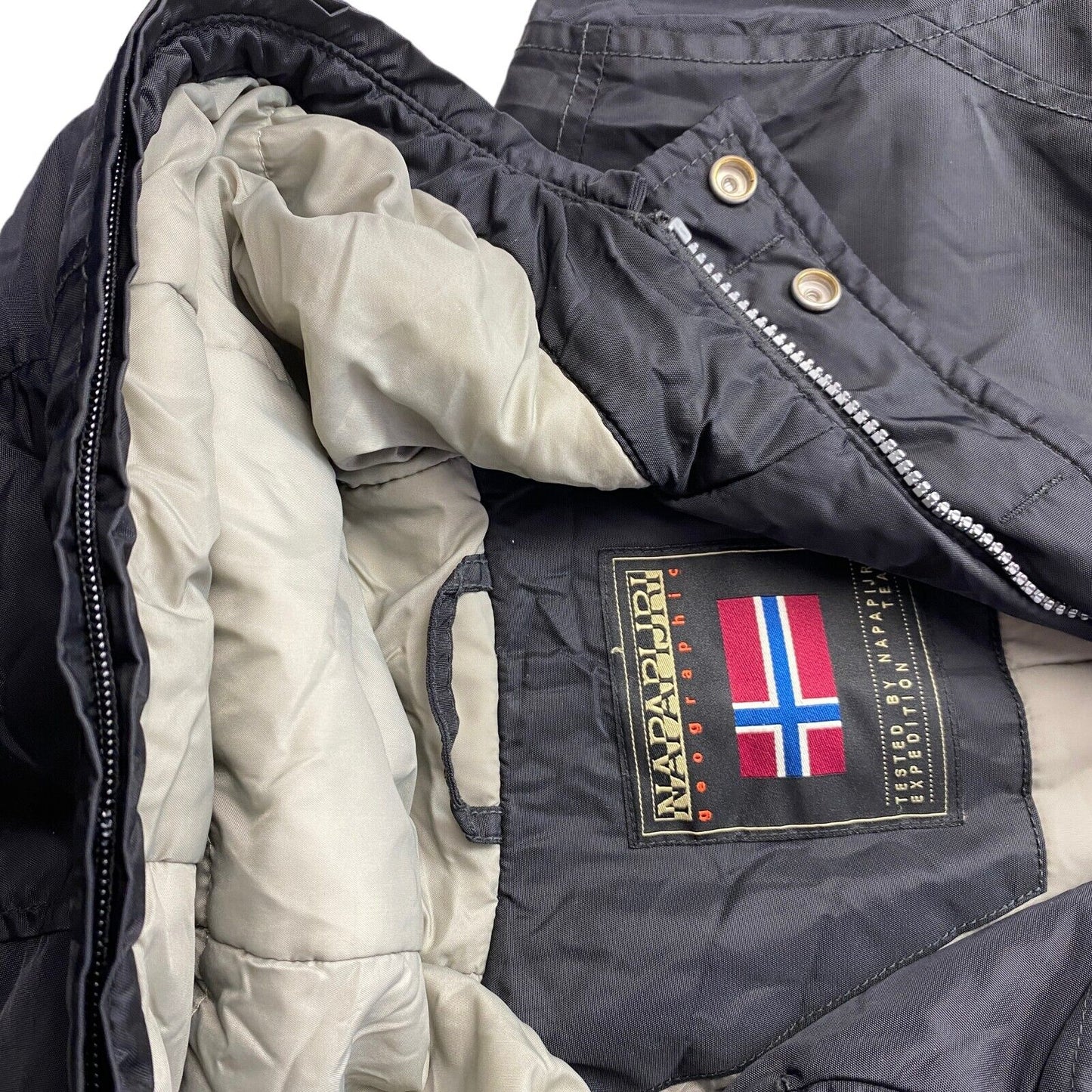 NAPAPIJRI Schwarzer wattierter Parka mit Kapuze, Größe S