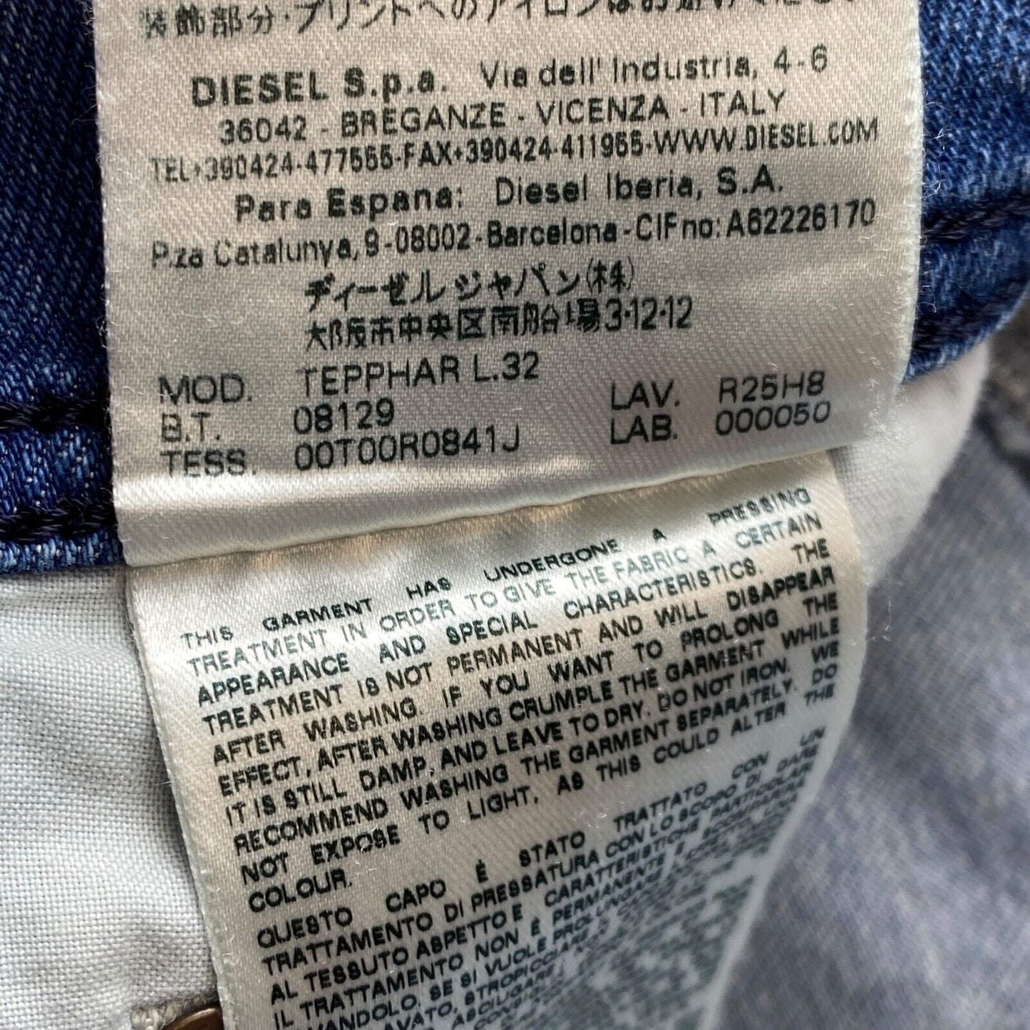 Diesel TEPPHAR, Blaue Stretch-Jeans im Karottenschnitt, zerrissen, W28 L32