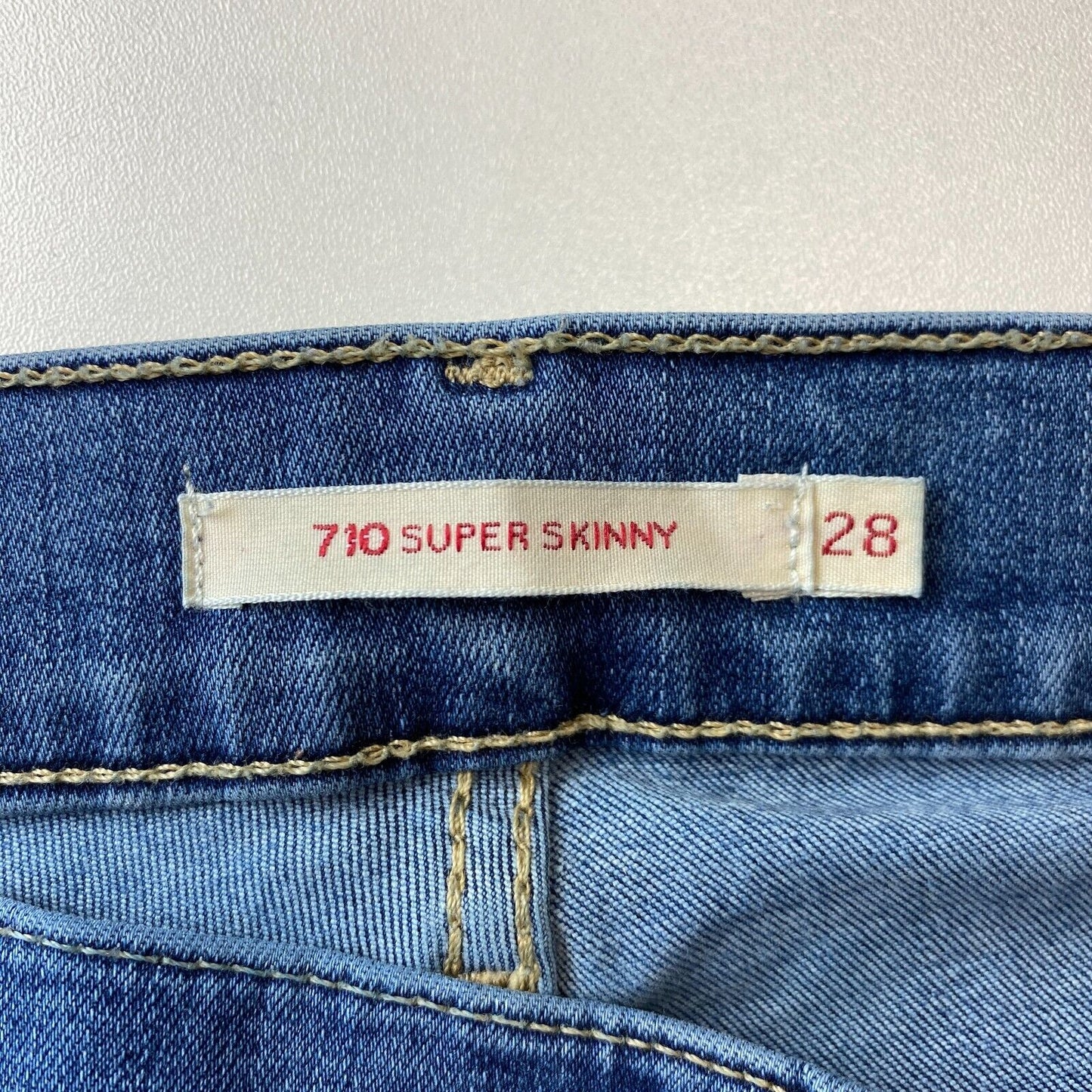 Levi's Premium 710 Damen Jeans in Super Skinny Fit, Blau, Größe W28 L28