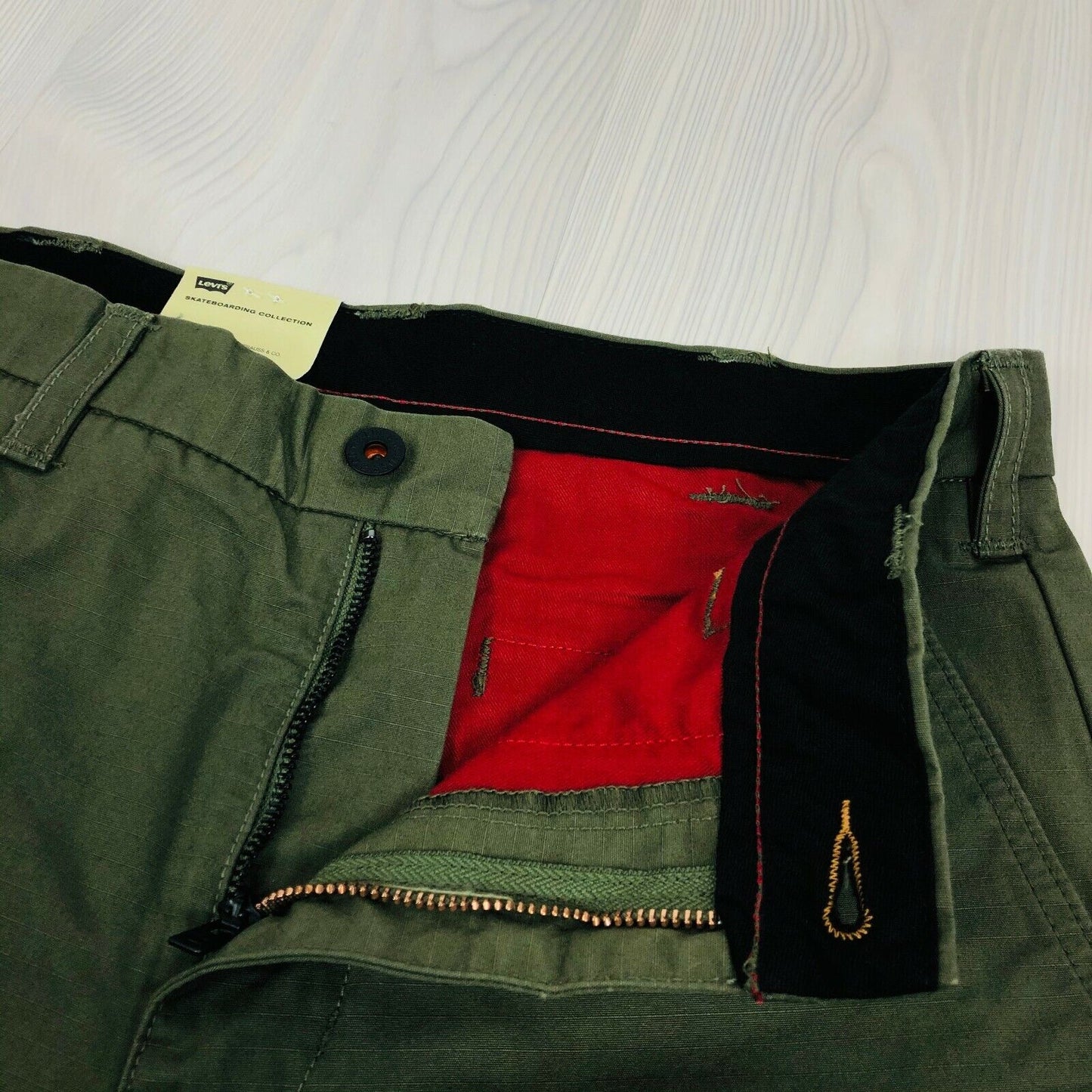 Levi‘s Skateboarding Collection Men‘s Khaki Green Work Shorts Size W30 W31