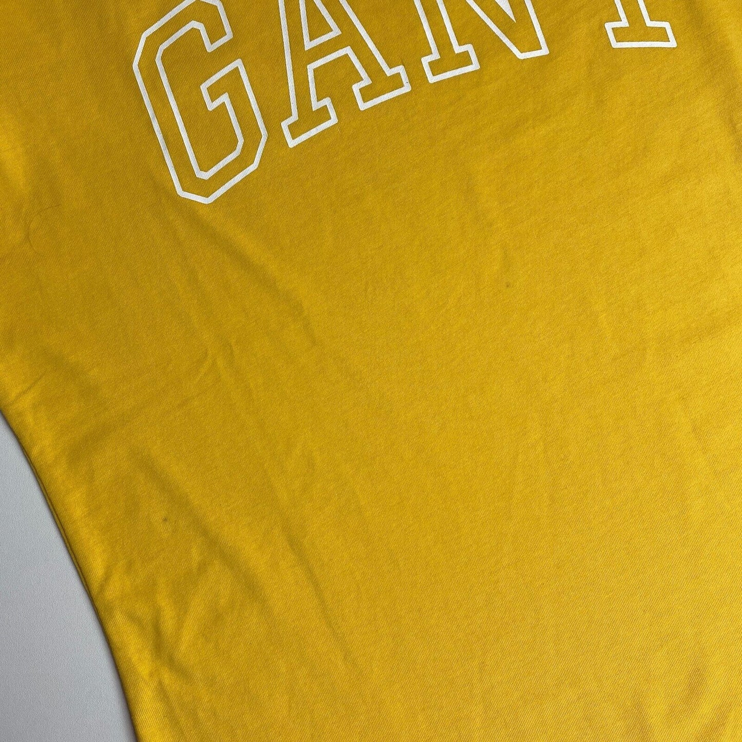 GANT T-Shirt mit Rundhalsausschnitt und Logo, Gelb, Größe S