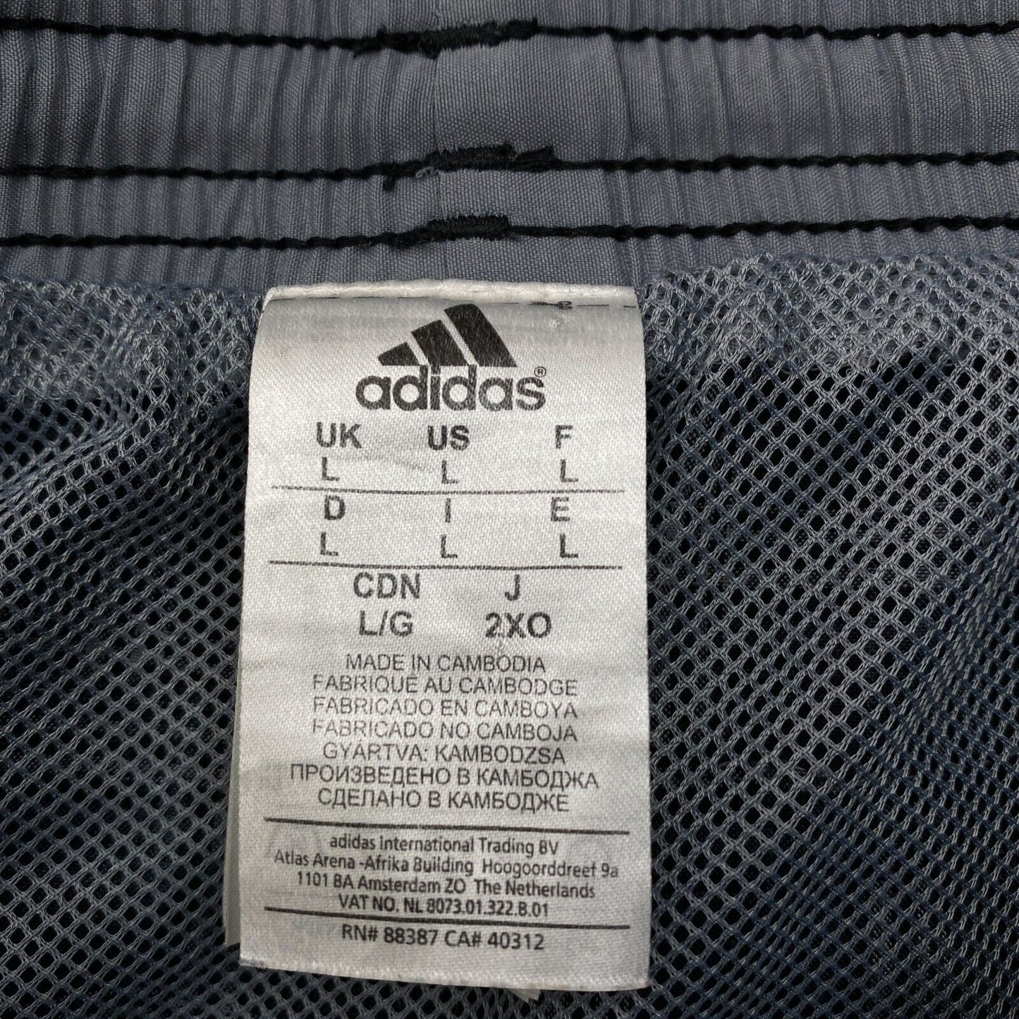 adidas Activewear-Shorts aus karierter Baumwolle, Grau, Größe L W32